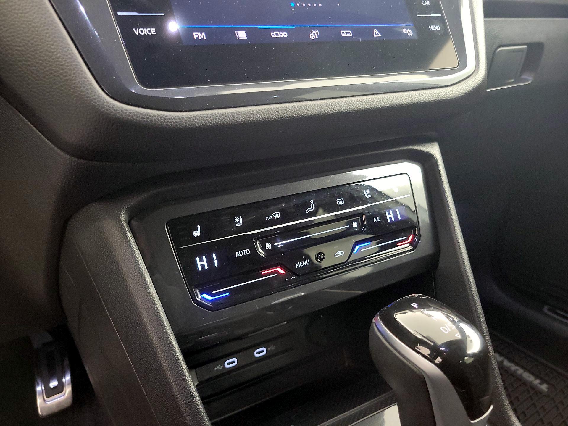 Thumbnail: 2024 Volkswagen Tiguan - 17