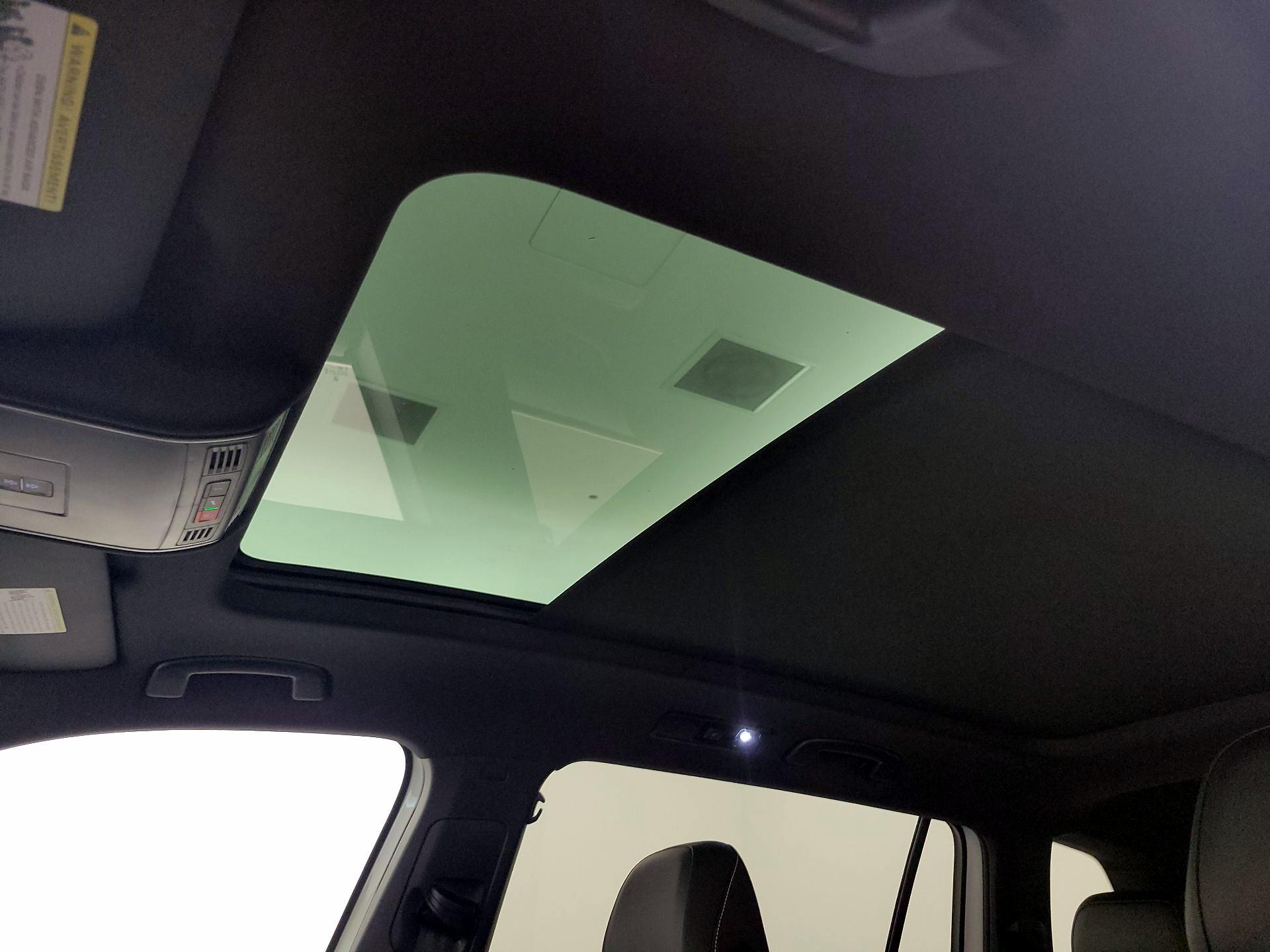 Thumbnail: 2024 Volkswagen Tiguan - 20