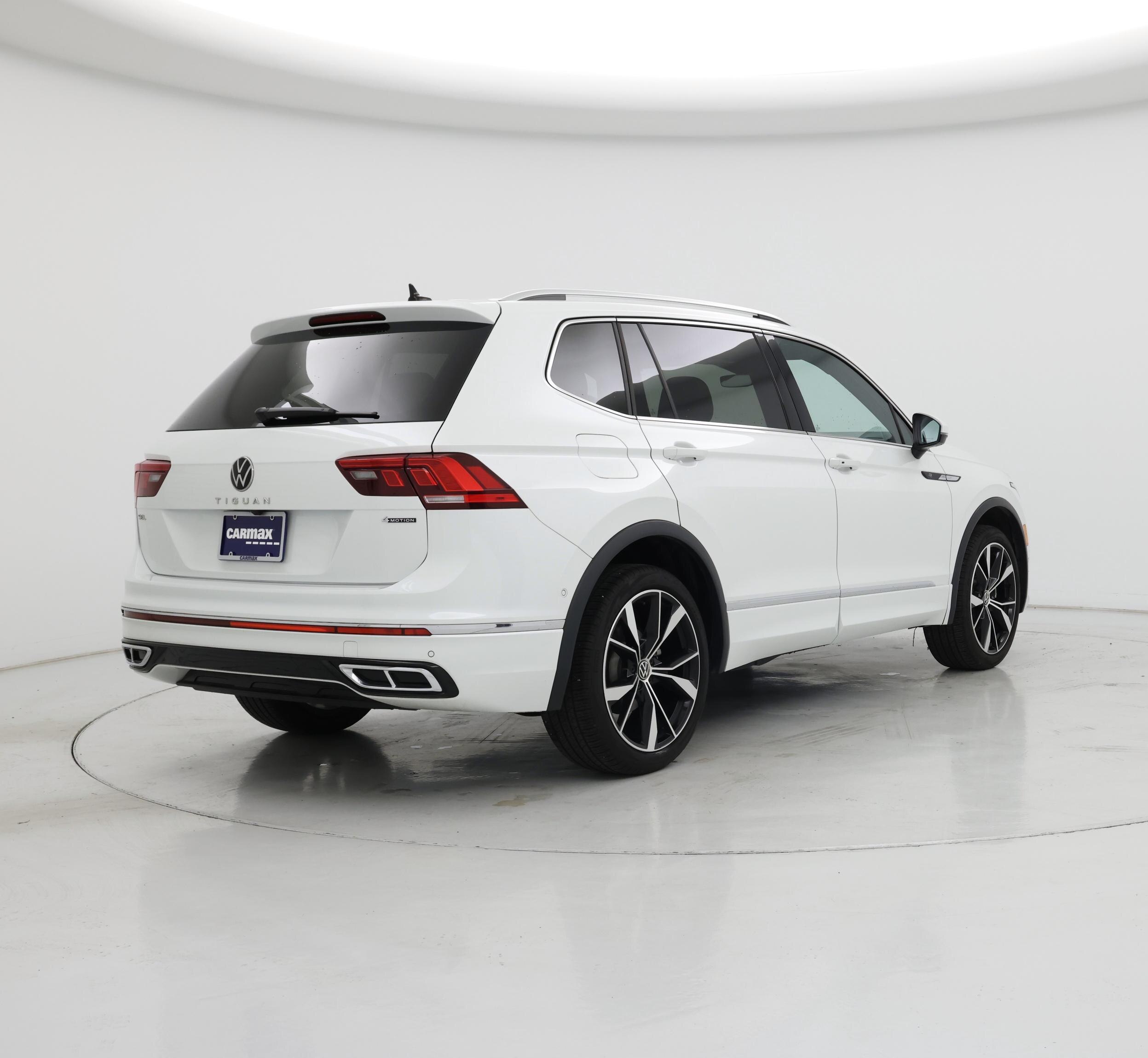 Thumbnail: 2024 Volkswagen Tiguan - 8