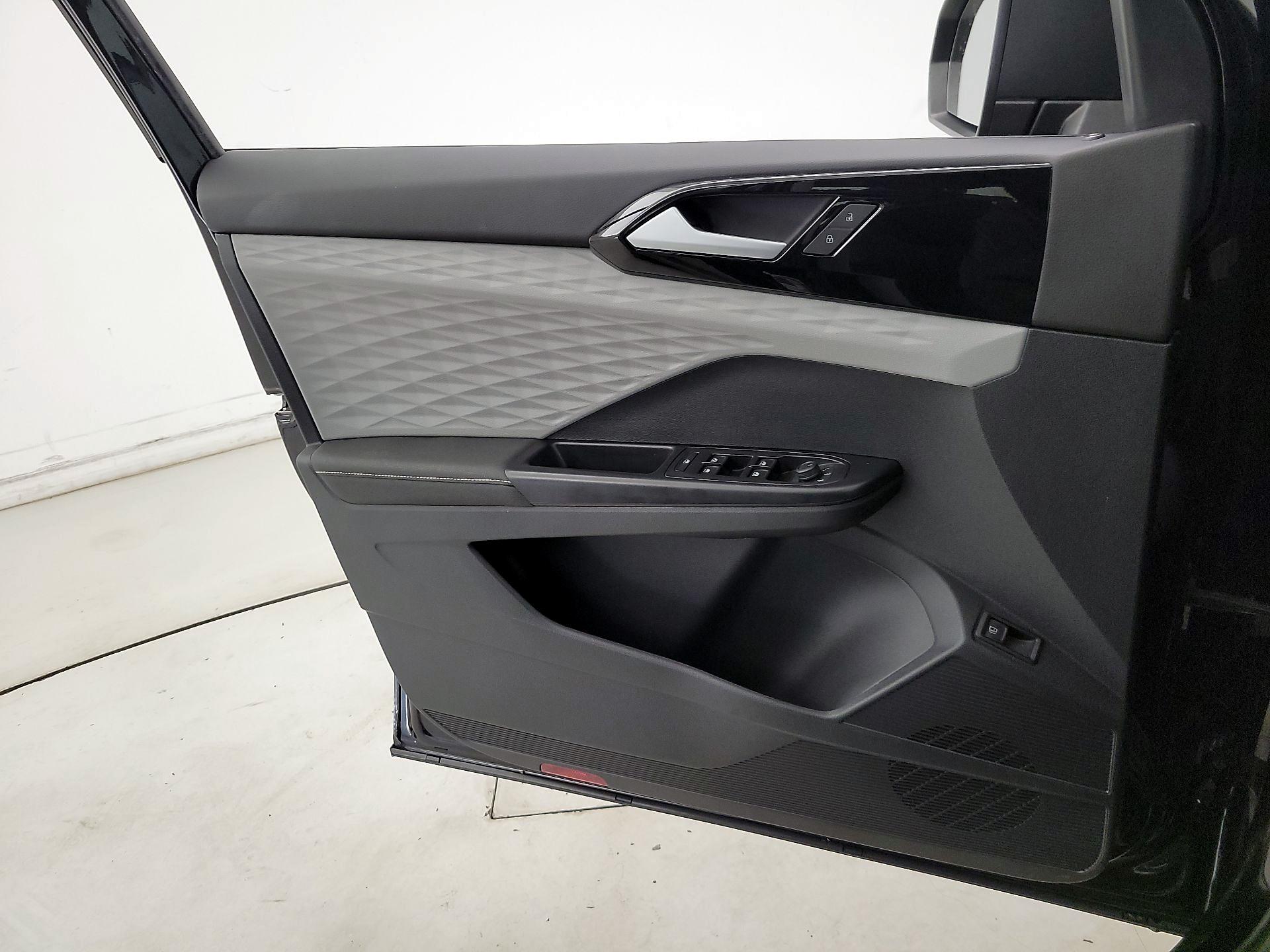 Thumbnail: 2024 Volkswagen Taos - 12