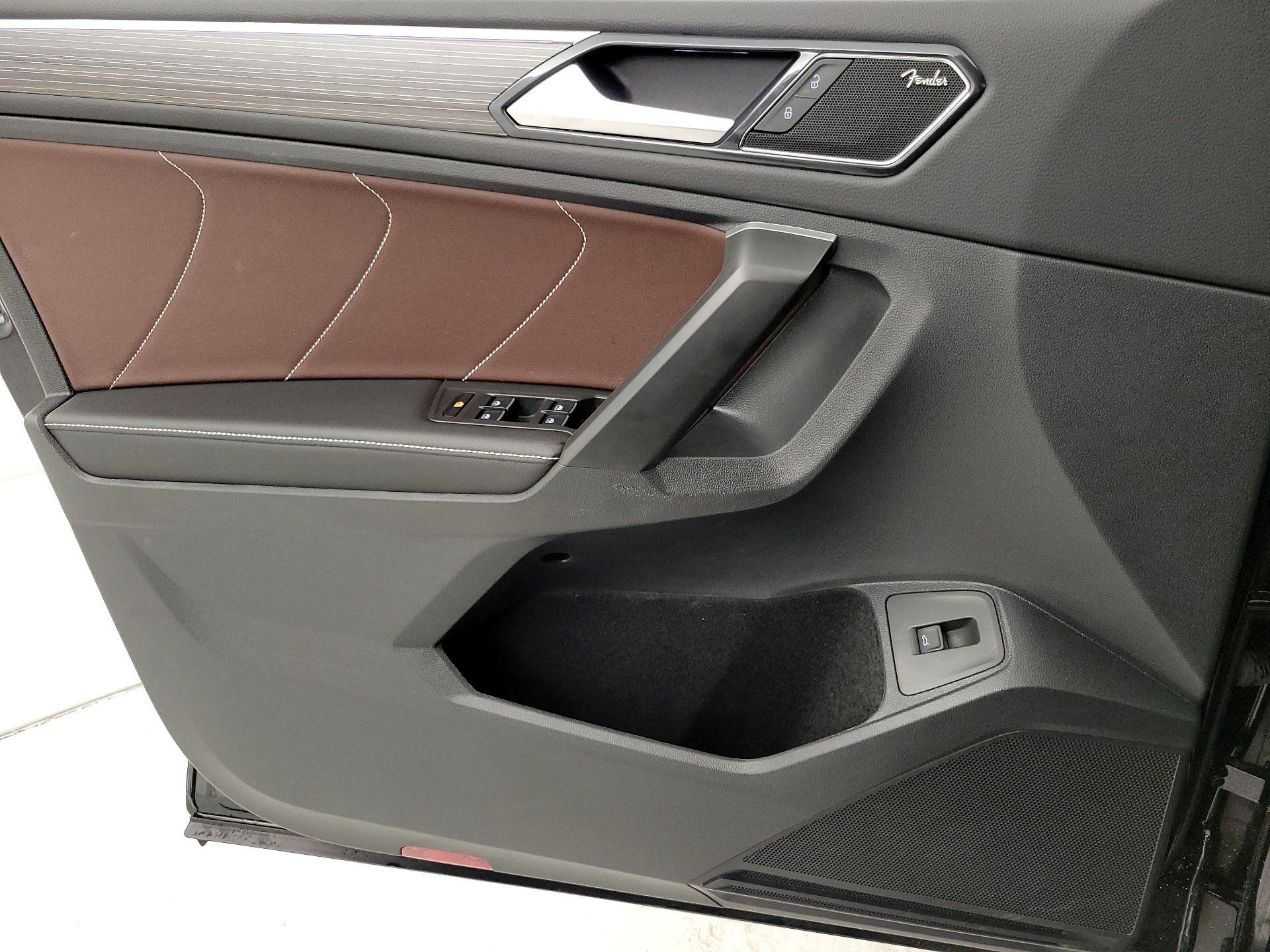 Thumbnail: 2024 Volkswagen Tiguan - 12