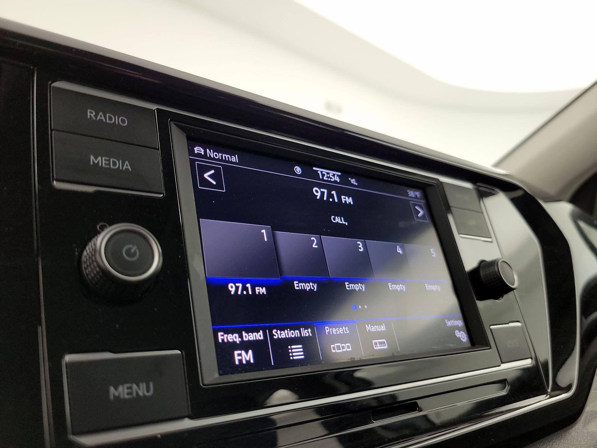 Thumbnail: 2024 Volkswagen Taos - 15