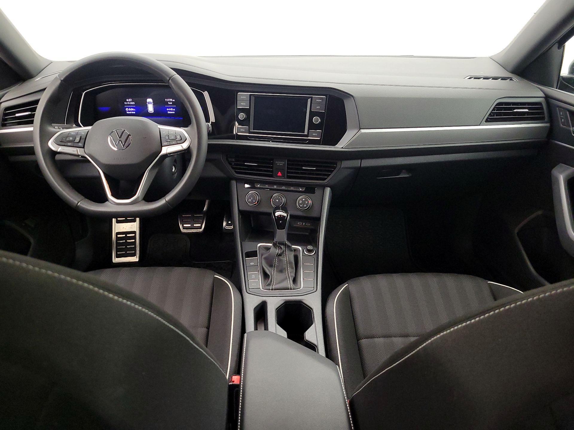 Thumbnail: 2024 Volkswagen Jetta - 9