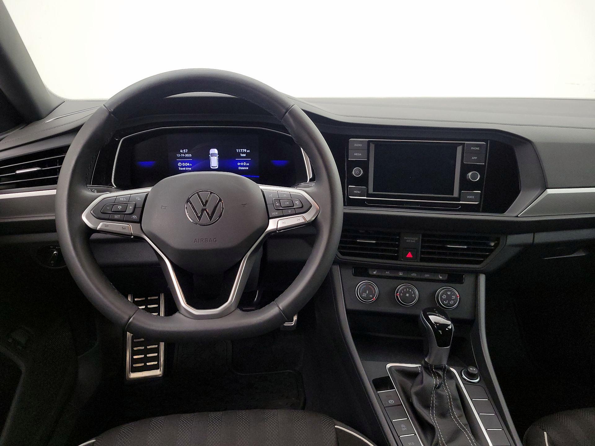 Thumbnail: 2024 Volkswagen Jetta - 10