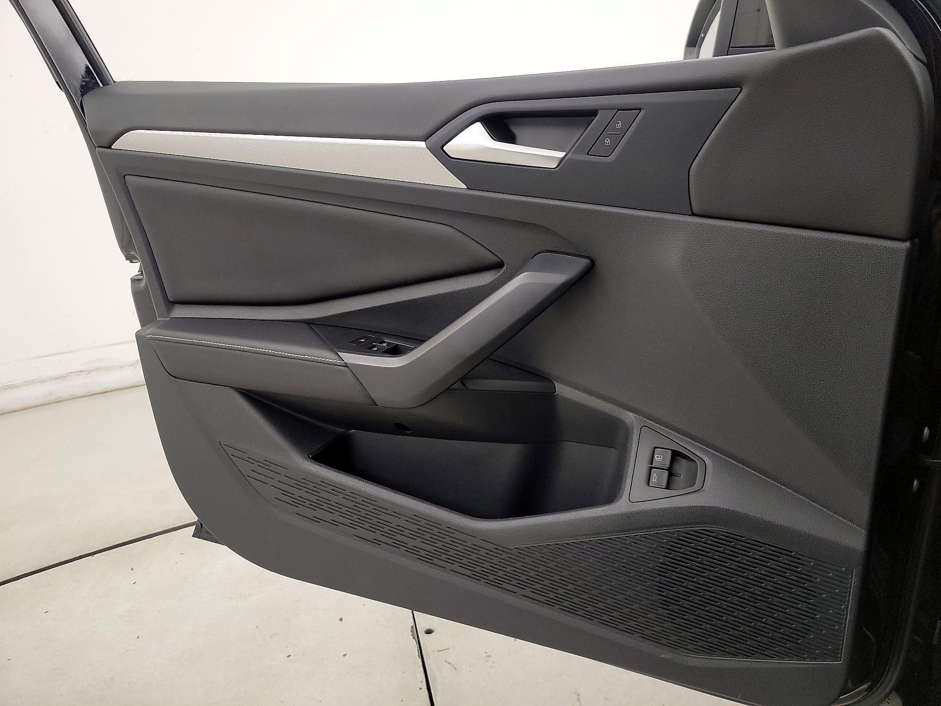 Thumbnail: 2024 Volkswagen Jetta - 12