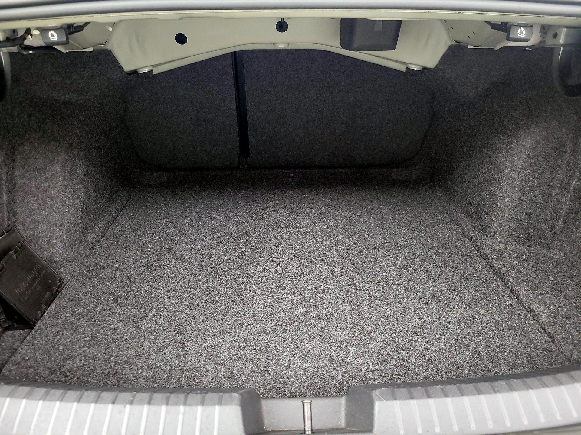 Thumbnail: 2024 Volkswagen Jetta - 20