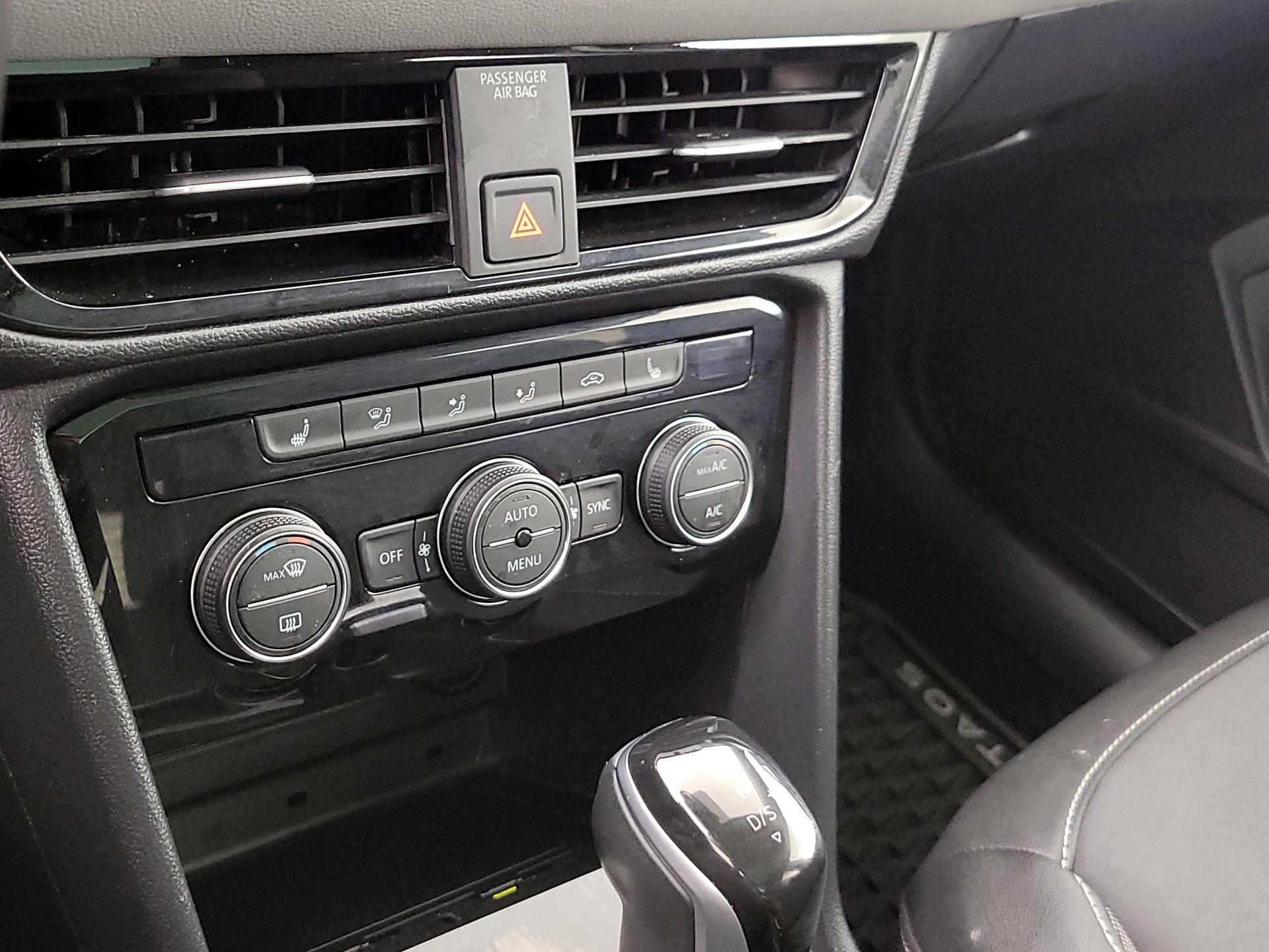 Thumbnail: 2024 Volkswagen Taos - 16