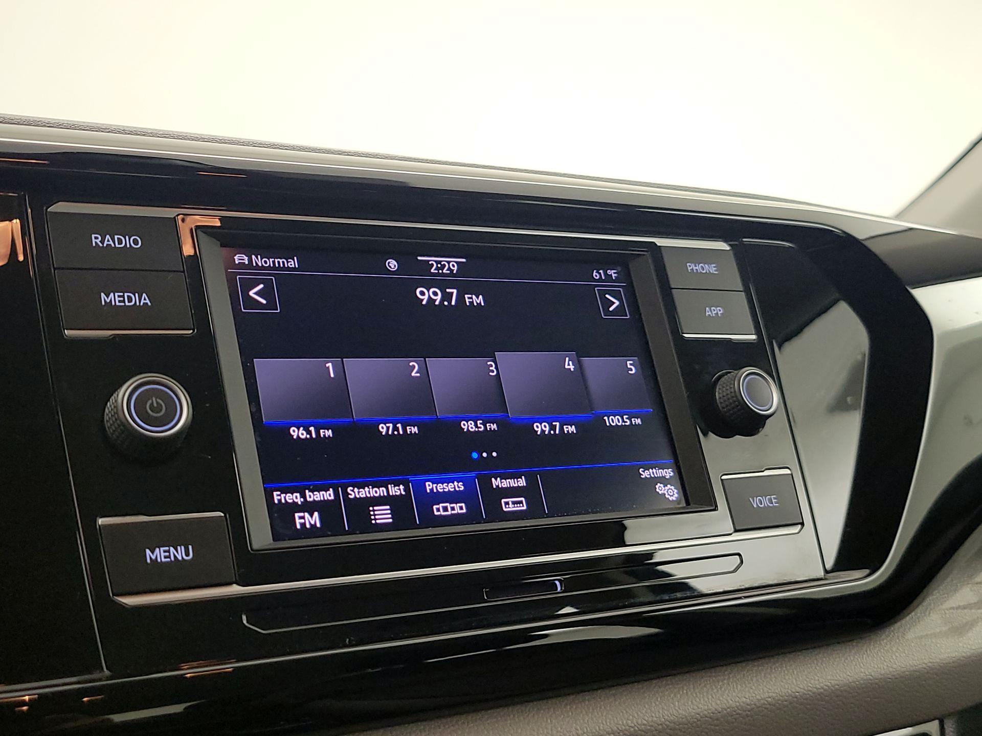 Thumbnail: 2024 Volkswagen Taos - 15