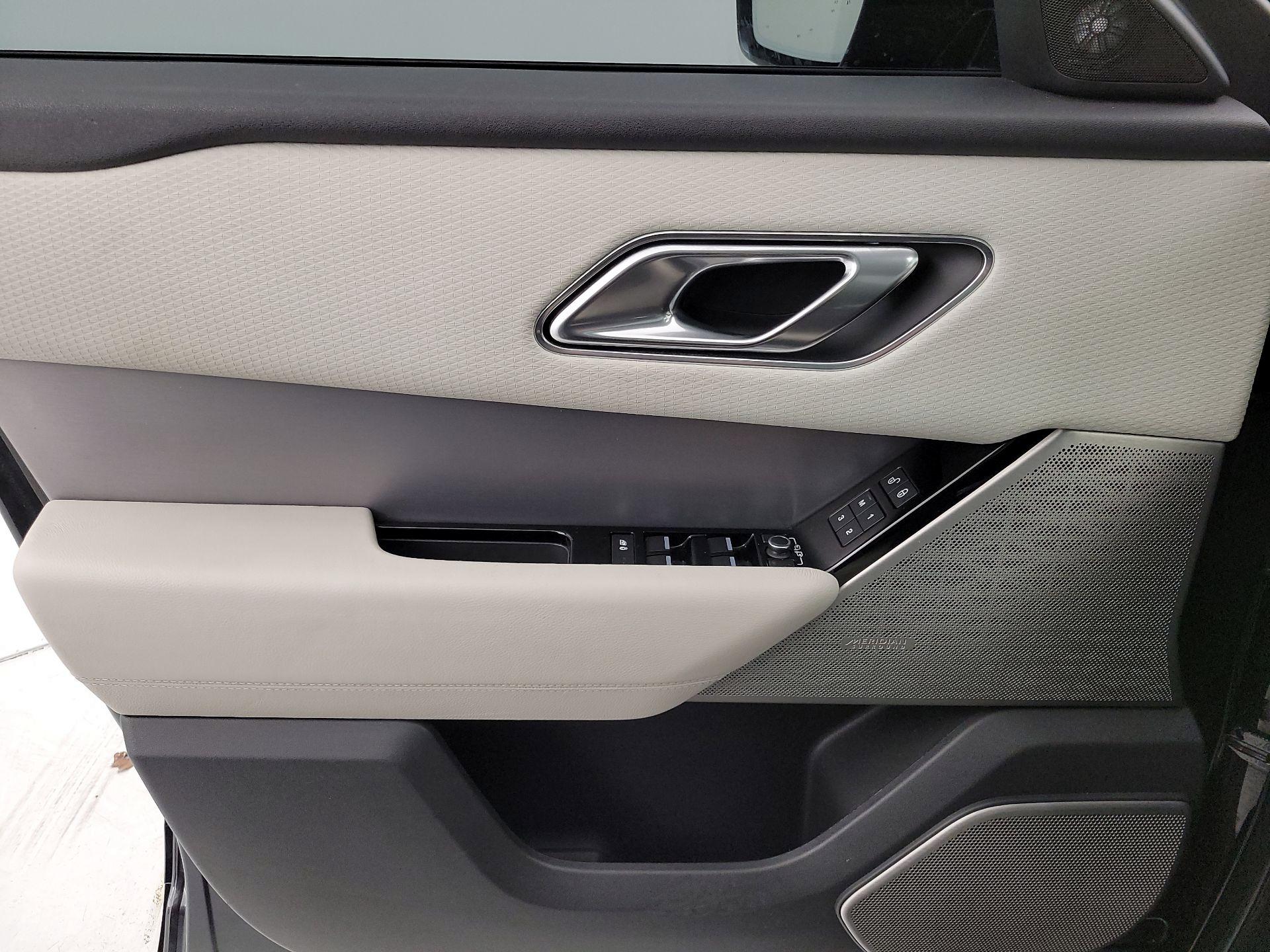 Thumbnail: 2018 Land Rover Range Rover Velar - 12