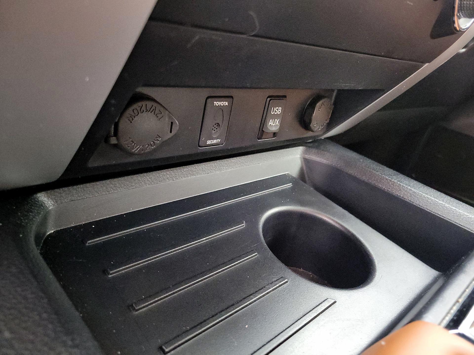 Thumbnail: 2017 Toyota Tundra - 19