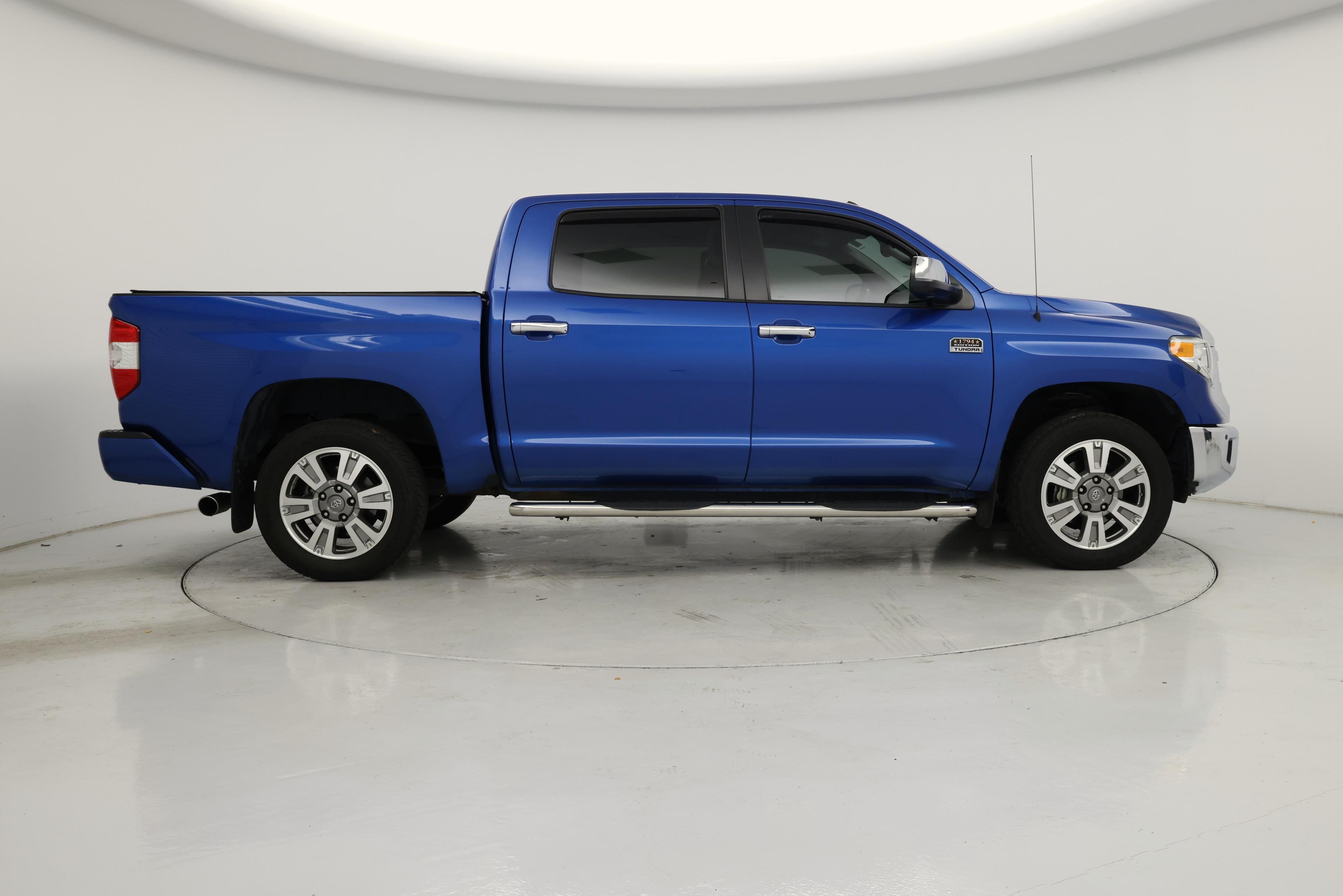 Thumbnail: 2017 Toyota Tundra - 7