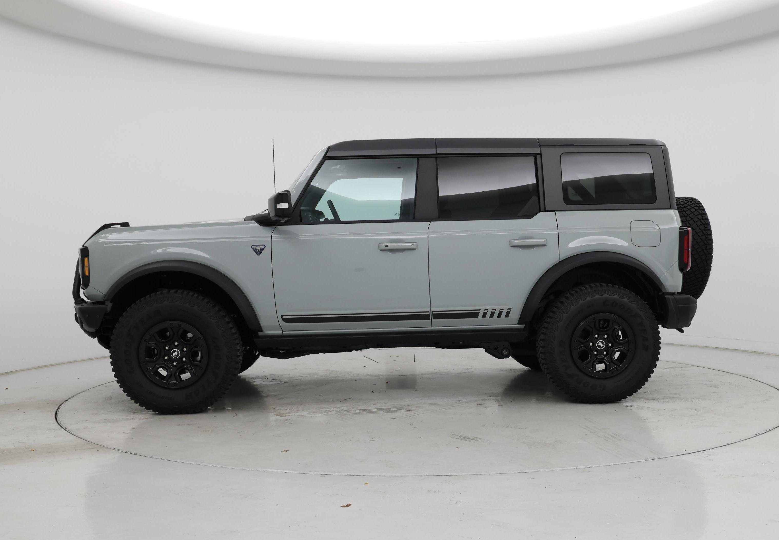 Thumbnail: 2021 Ford Bronco - 3