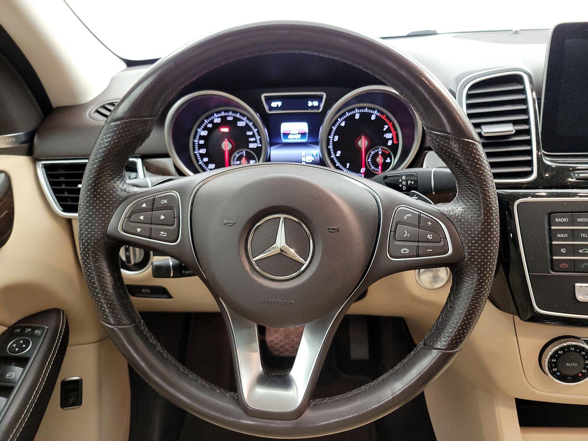 Thumbnail: 2017 Mercedes-Benz GLE - 10