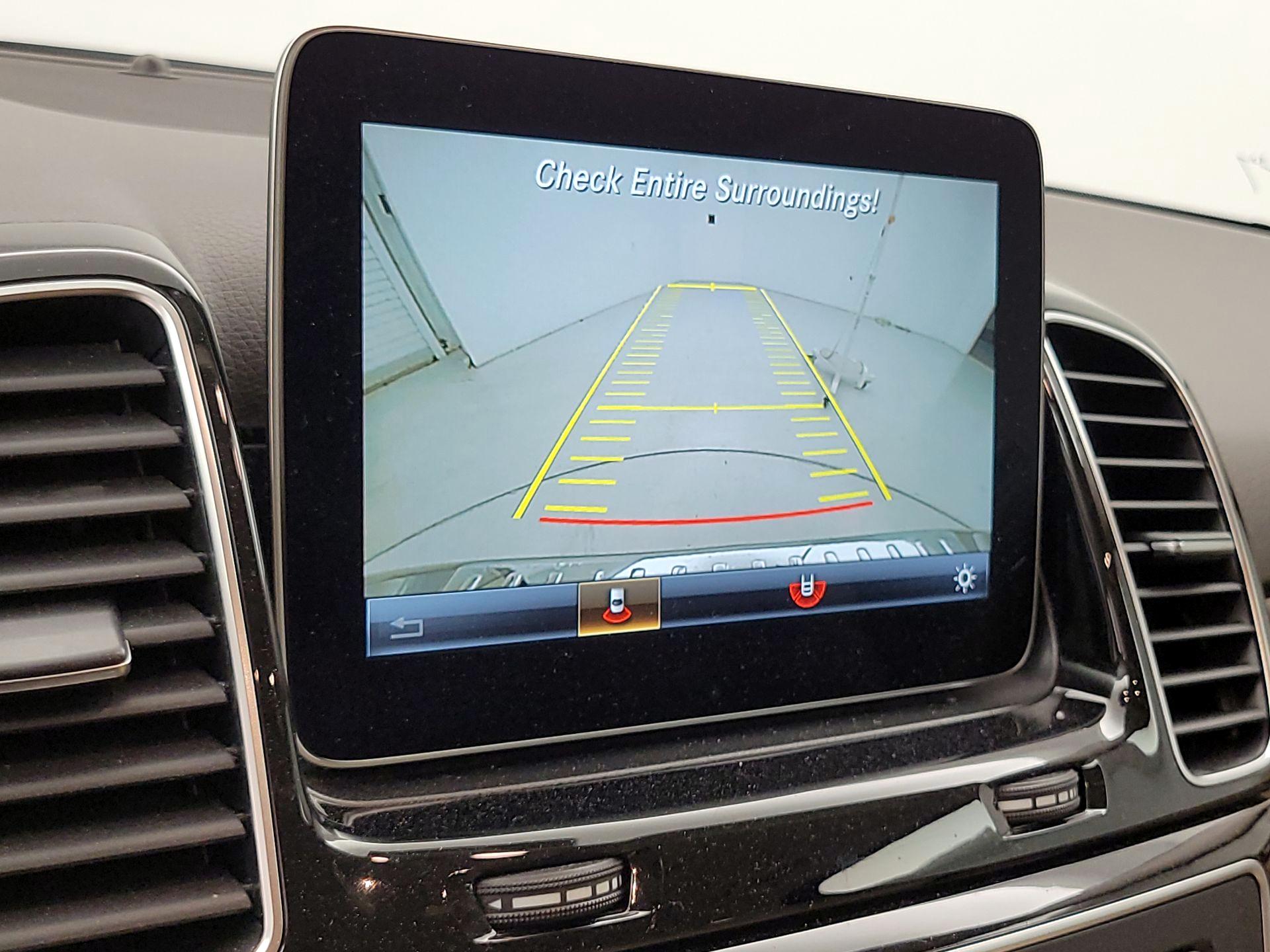 Thumbnail: 2017 Mercedes-Benz GLE - 15