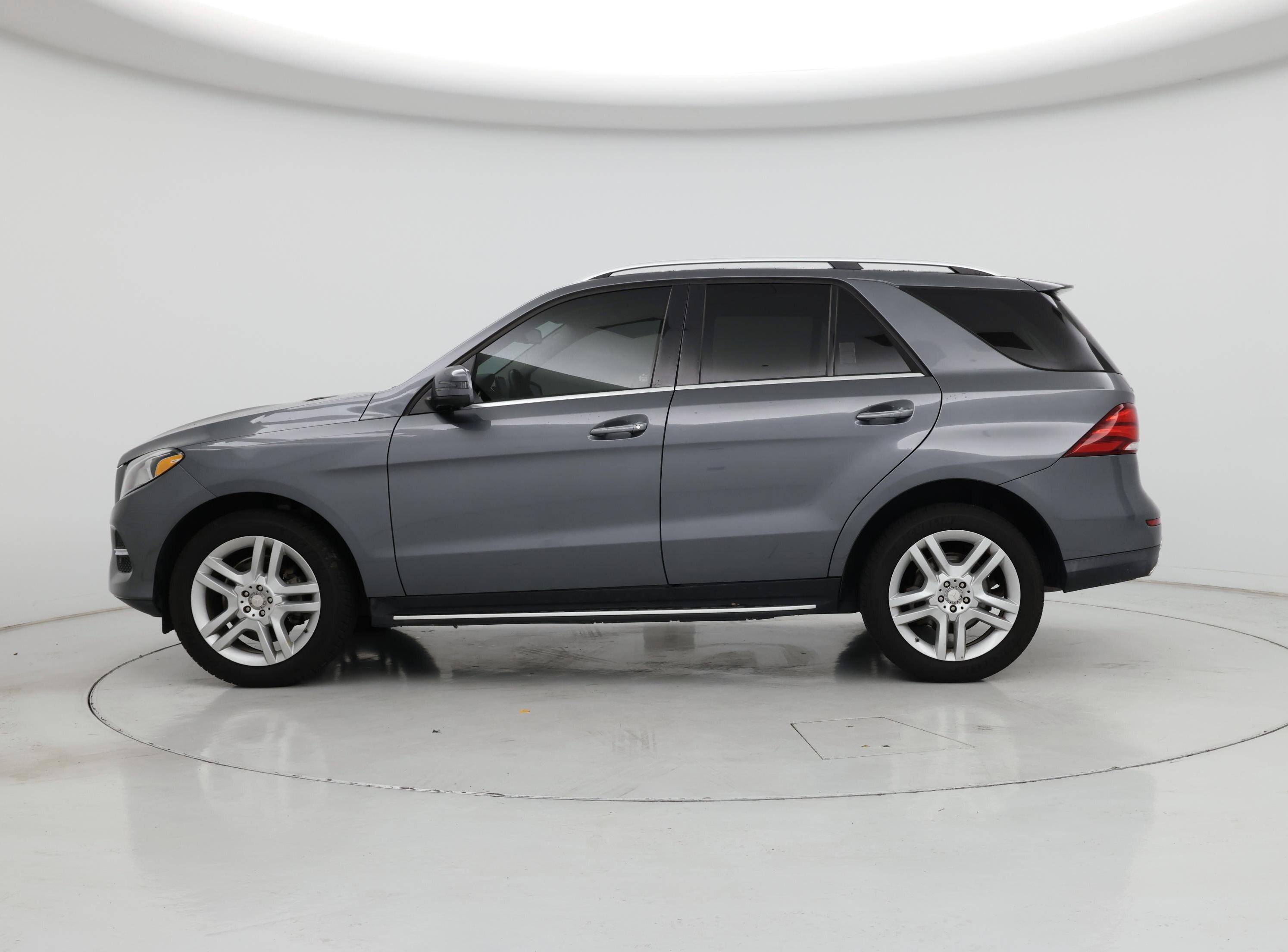 Thumbnail: 2017 Mercedes-Benz GLE - 3