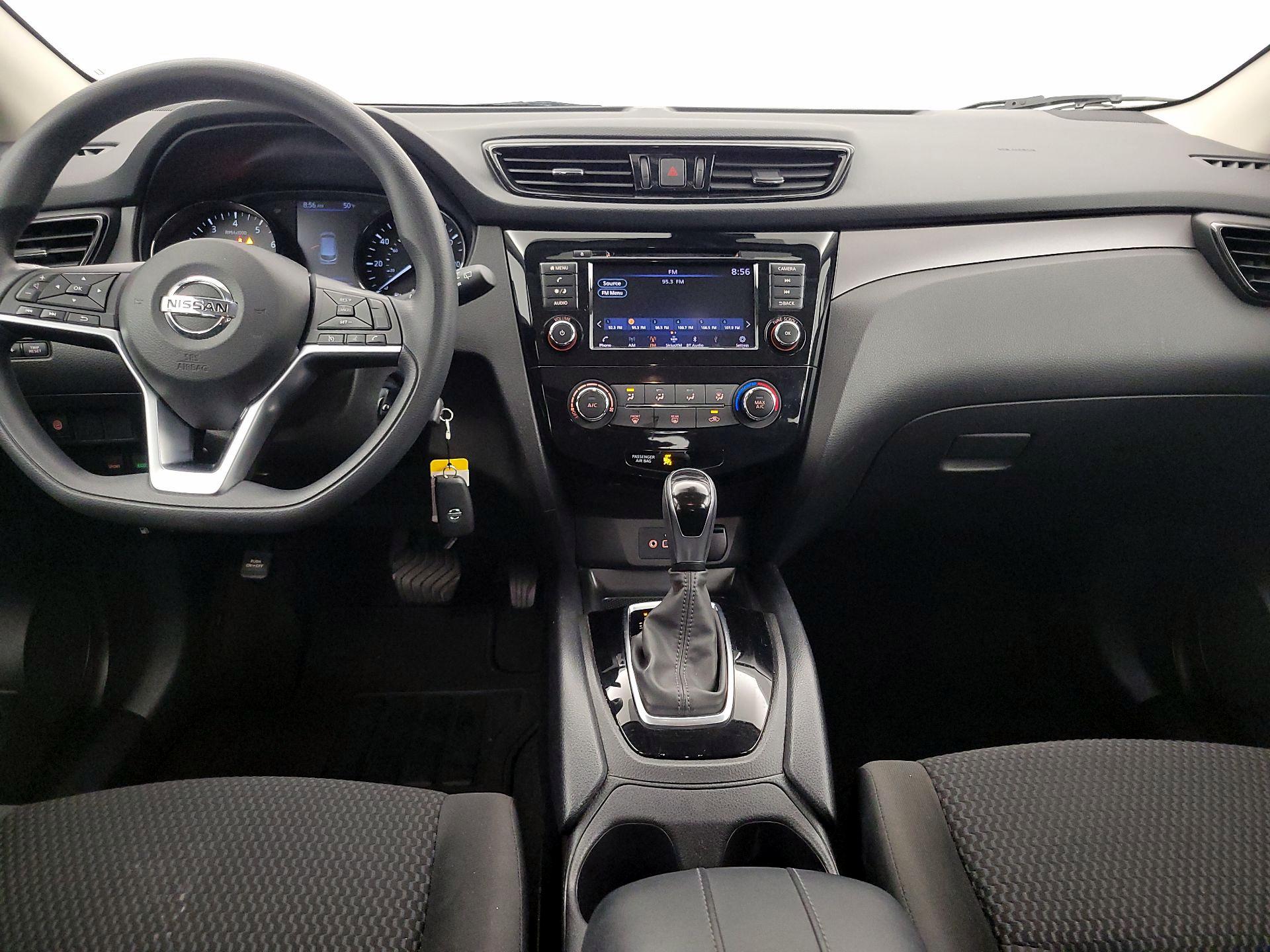 Thumbnail: 2021 Nissan Rogue Sport - 9