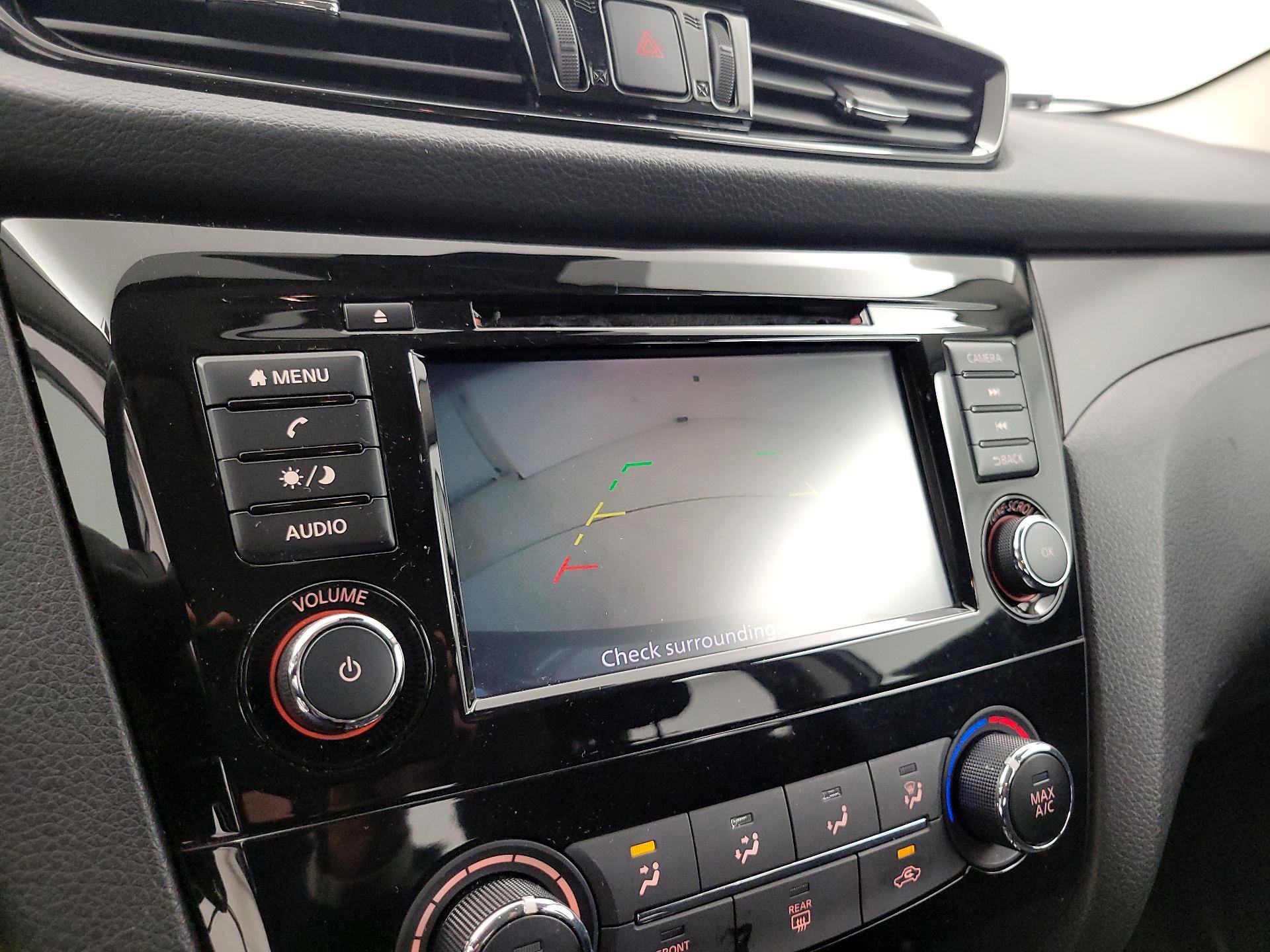 Thumbnail: 2021 Nissan Rogue Sport - 14