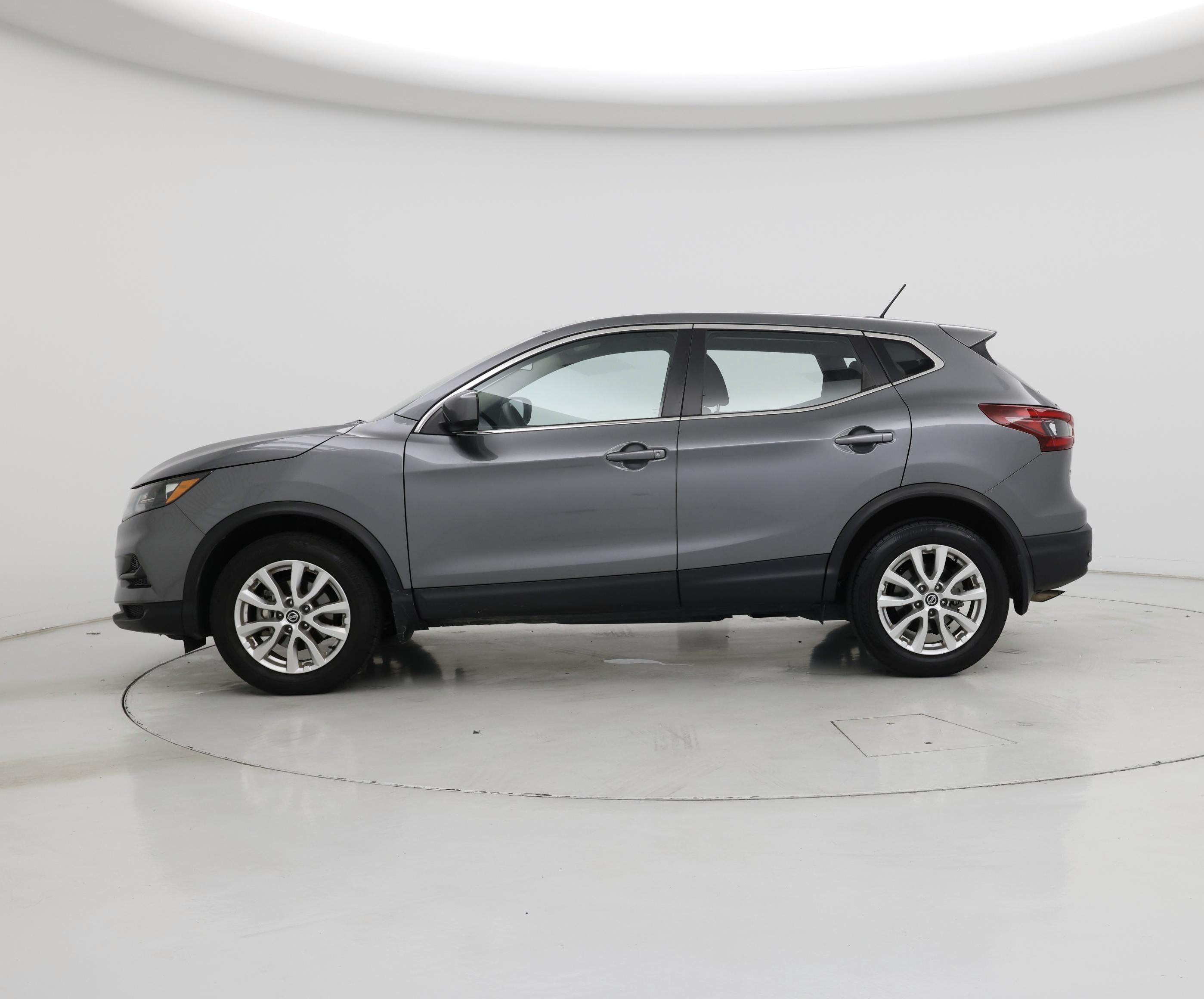 Thumbnail: 2021 Nissan Rogue Sport - 3