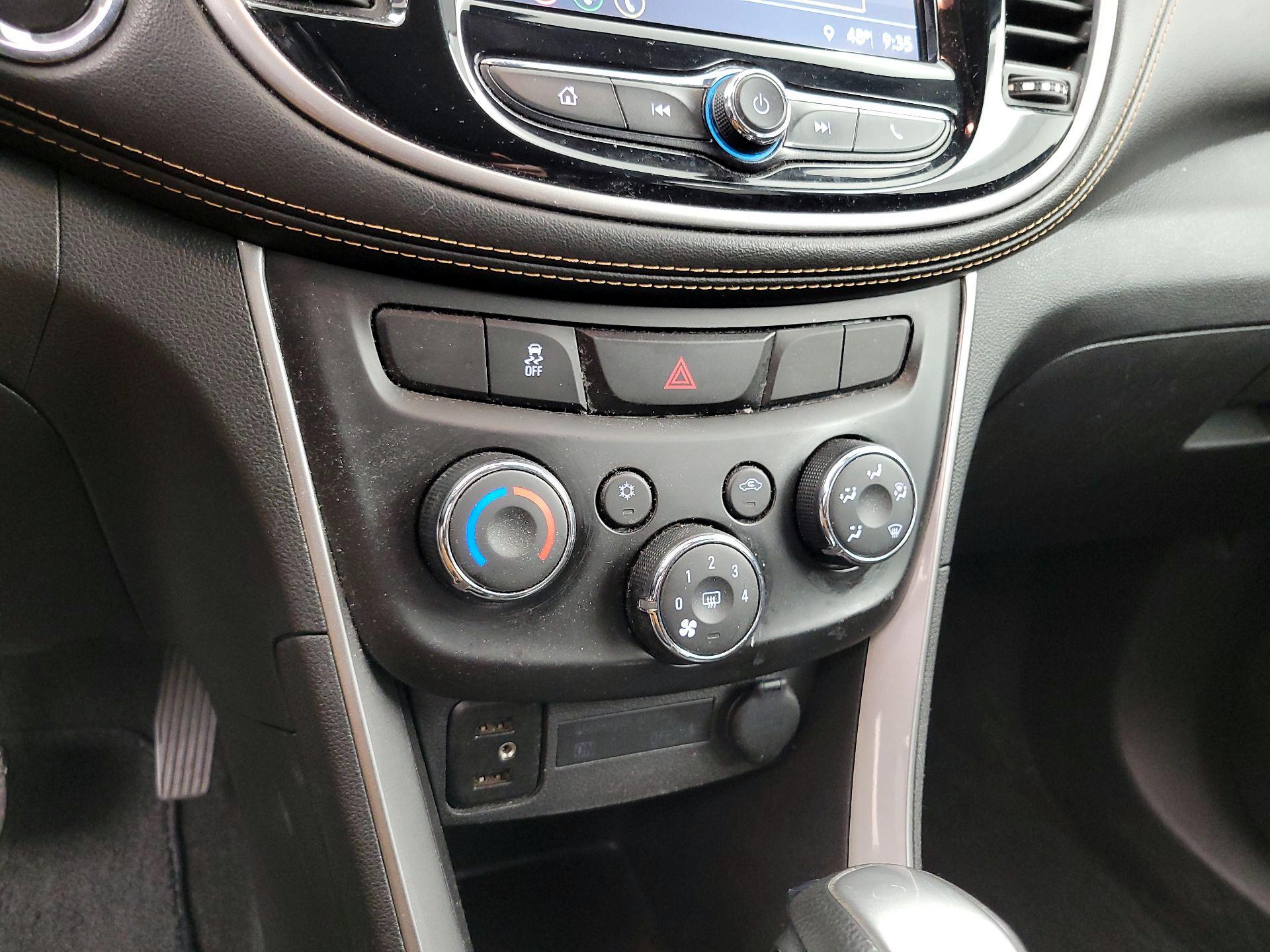 Thumbnail: 2019 Chevrolet Trax - 16