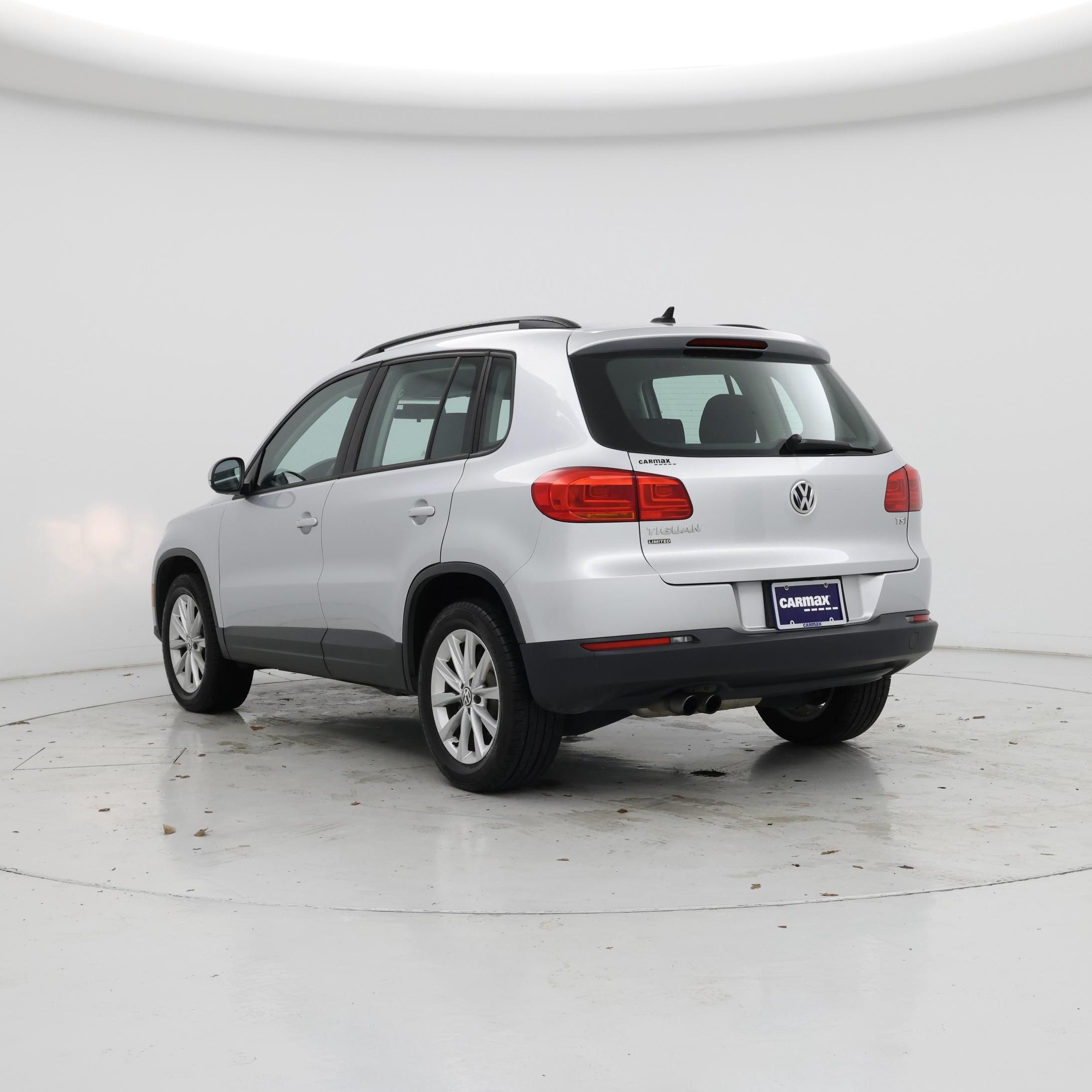 Thumbnail: 2018 Volkswagen Tiguan - 2