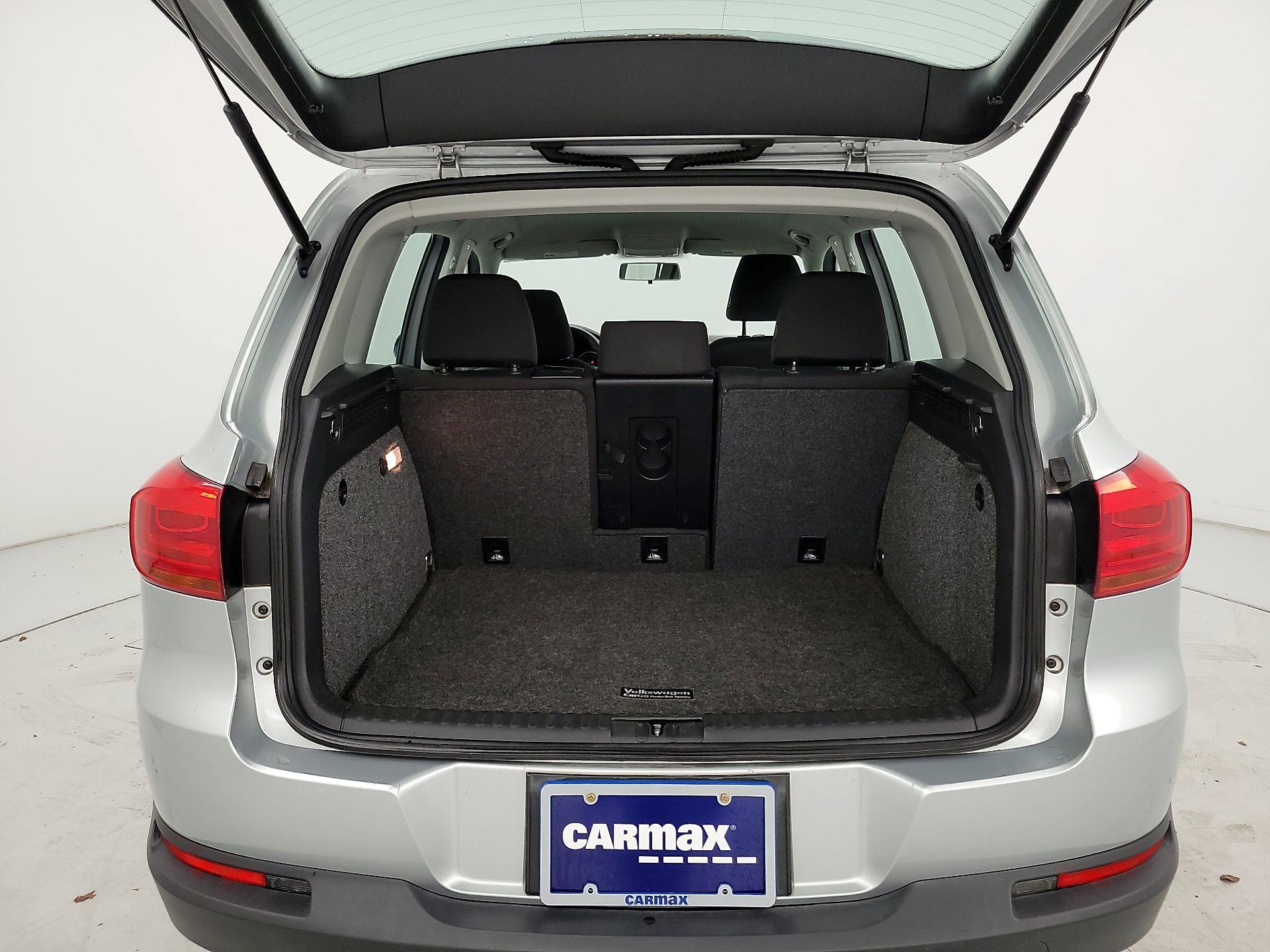 Thumbnail: 2018 Volkswagen Tiguan - 20