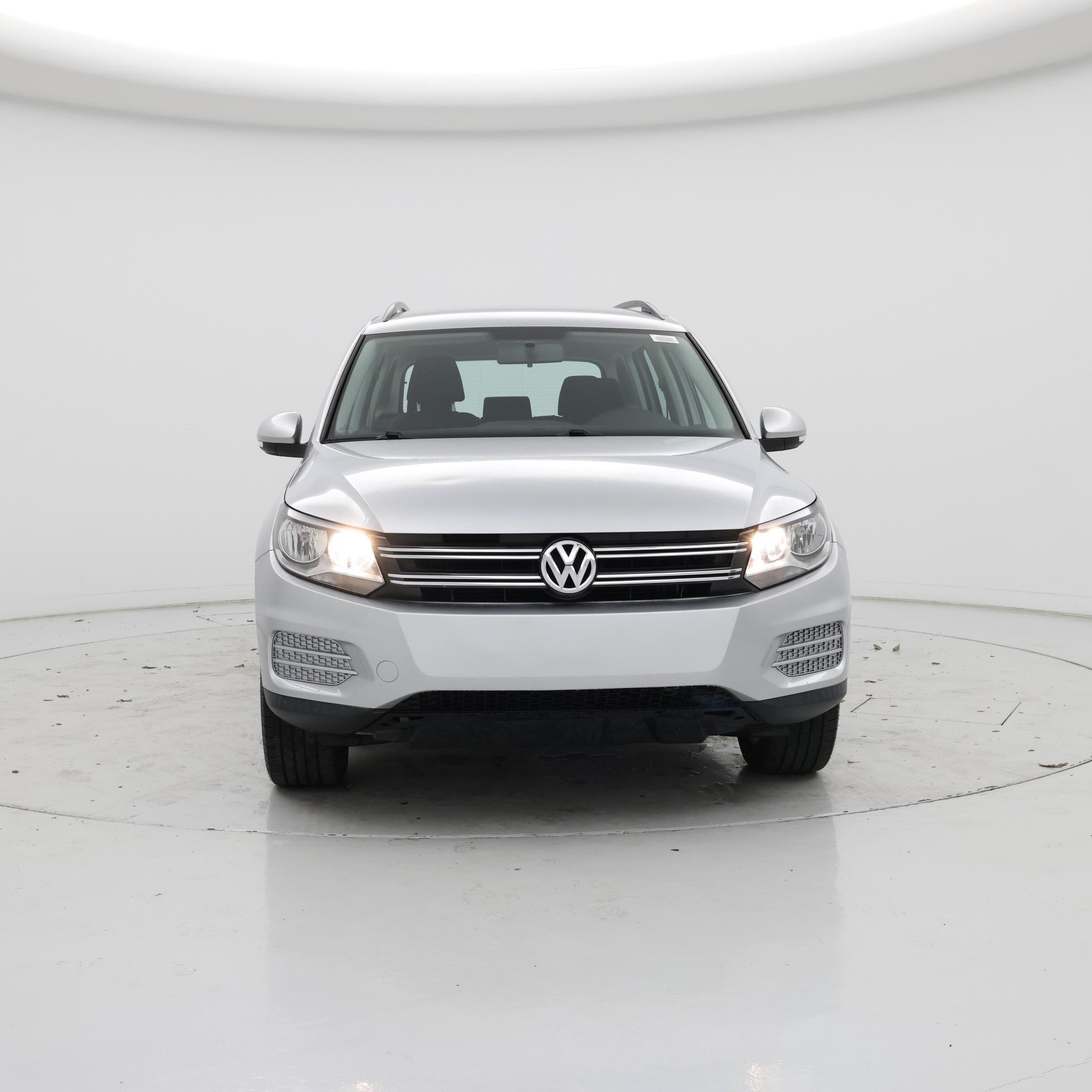 Thumbnail: 2018 Volkswagen Tiguan - 5