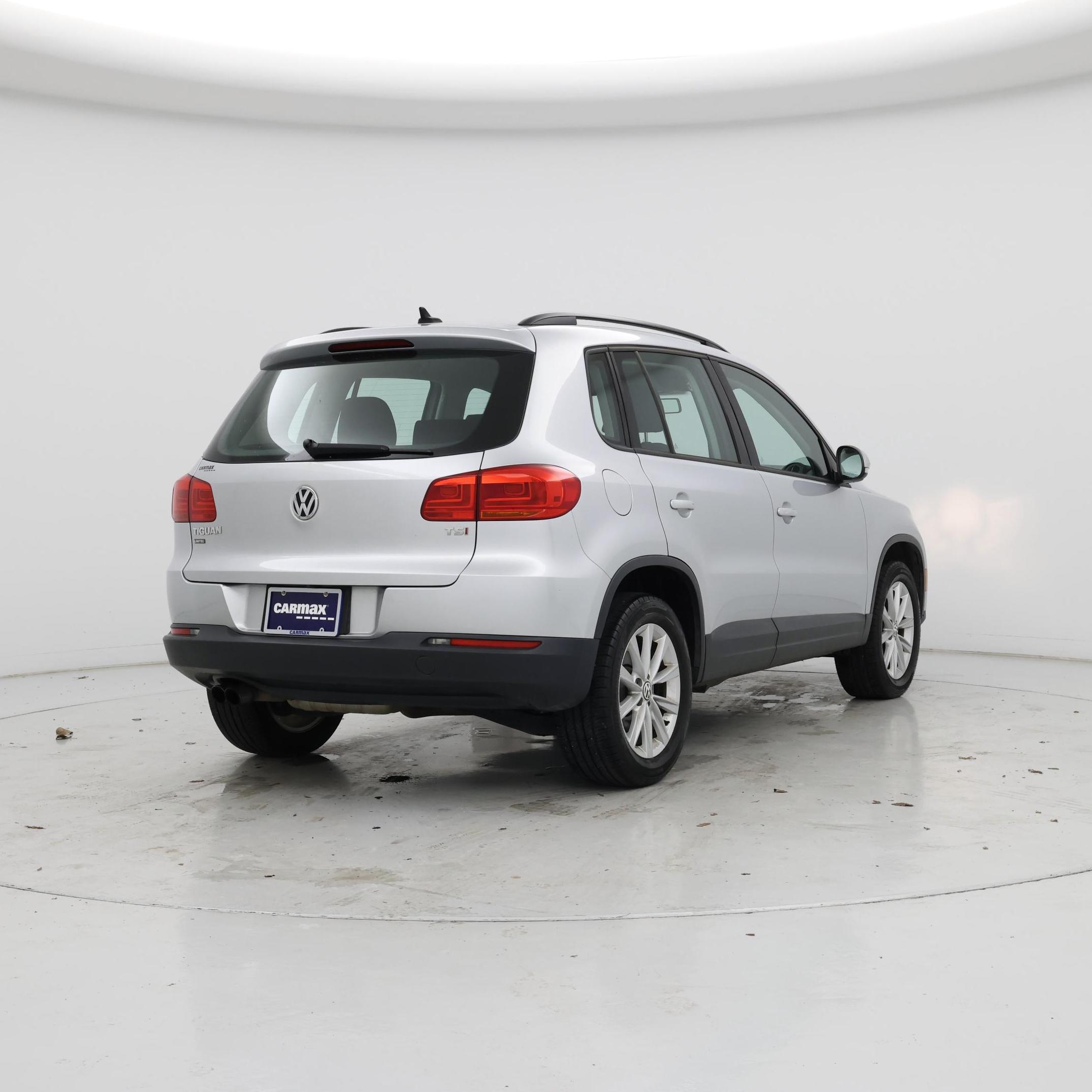 Thumbnail: 2018 Volkswagen Tiguan - 8