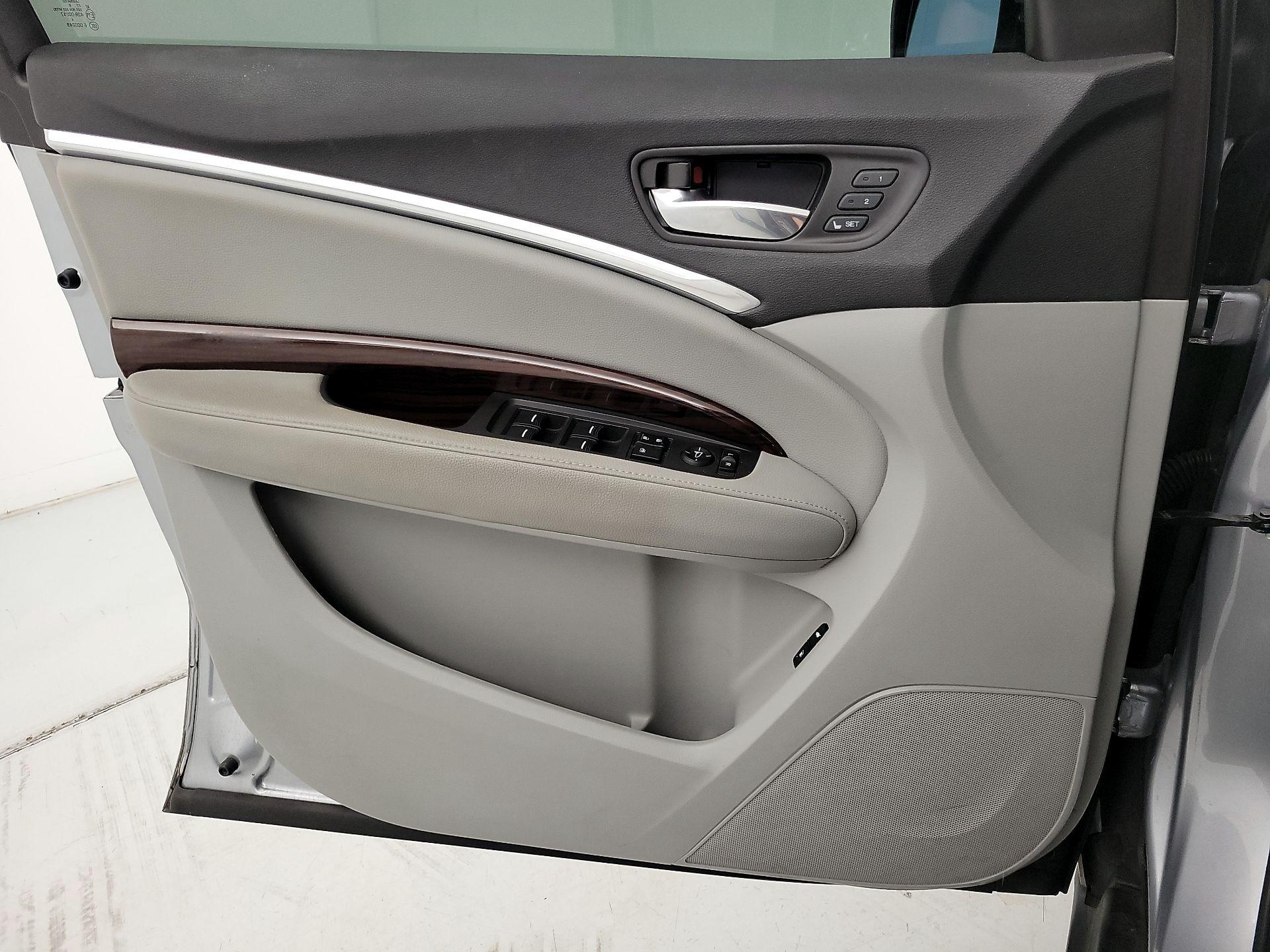 Thumbnail: 2016 Acura MDX - 12