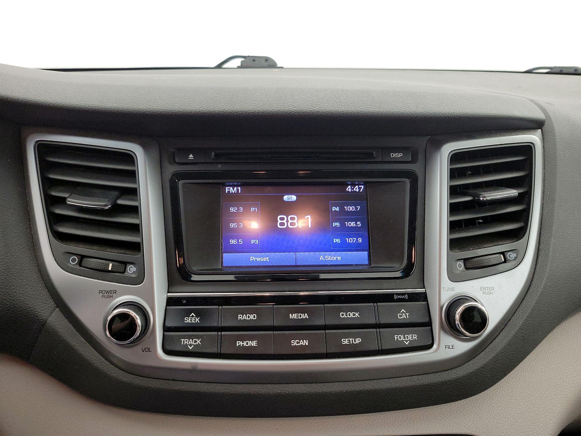 Thumbnail: 2016 Hyundai Tucson - 15