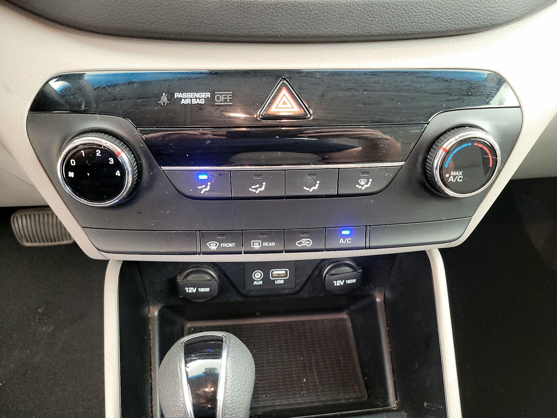 Thumbnail: 2016 Hyundai Tucson - 16