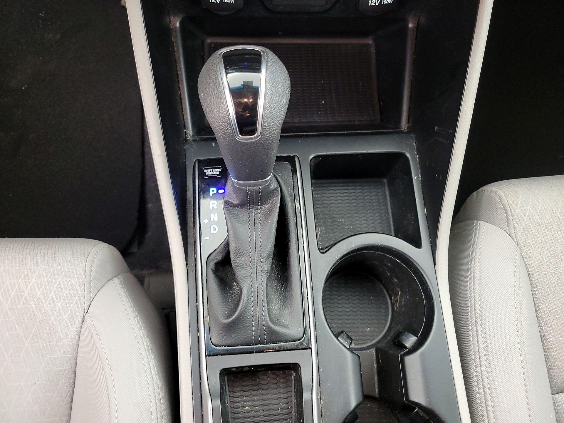 Thumbnail: 2016 Hyundai Tucson - 17