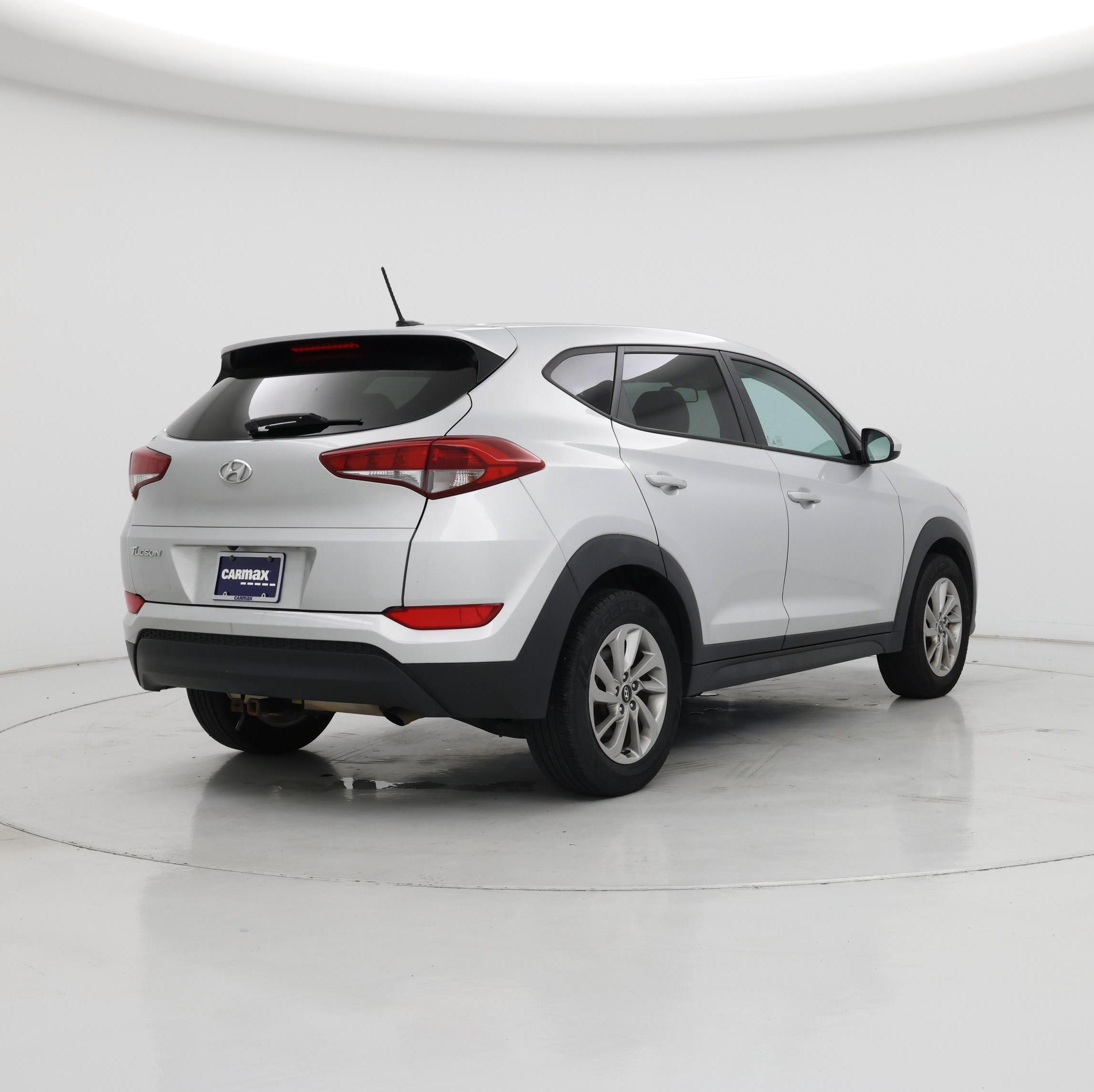 Thumbnail: 2016 Hyundai Tucson - 8