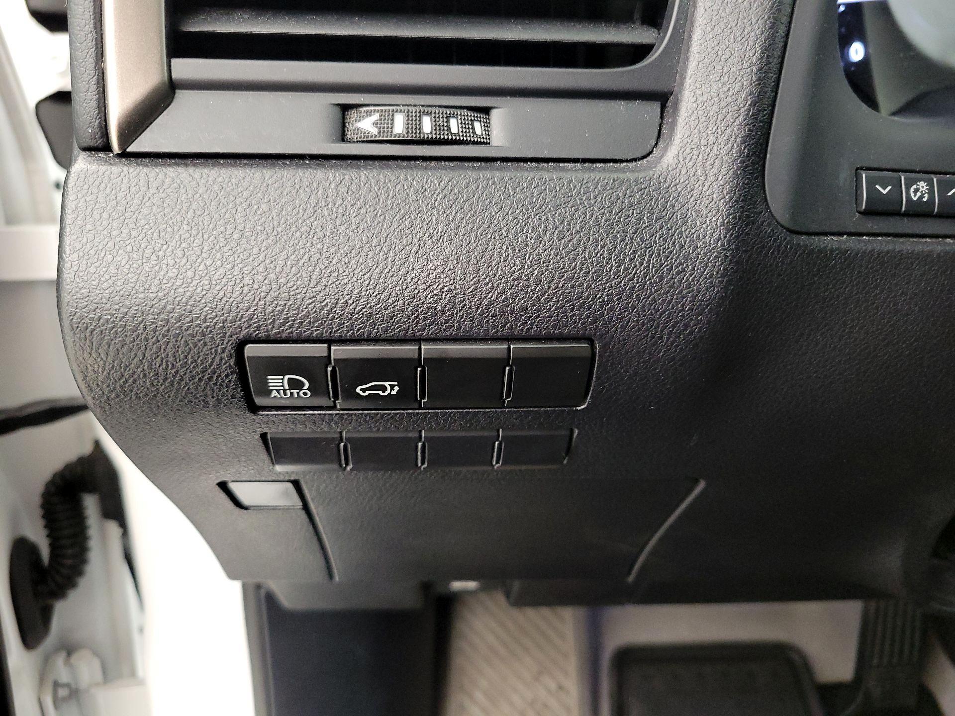 Thumbnail: 2017 Lexus RX - 13