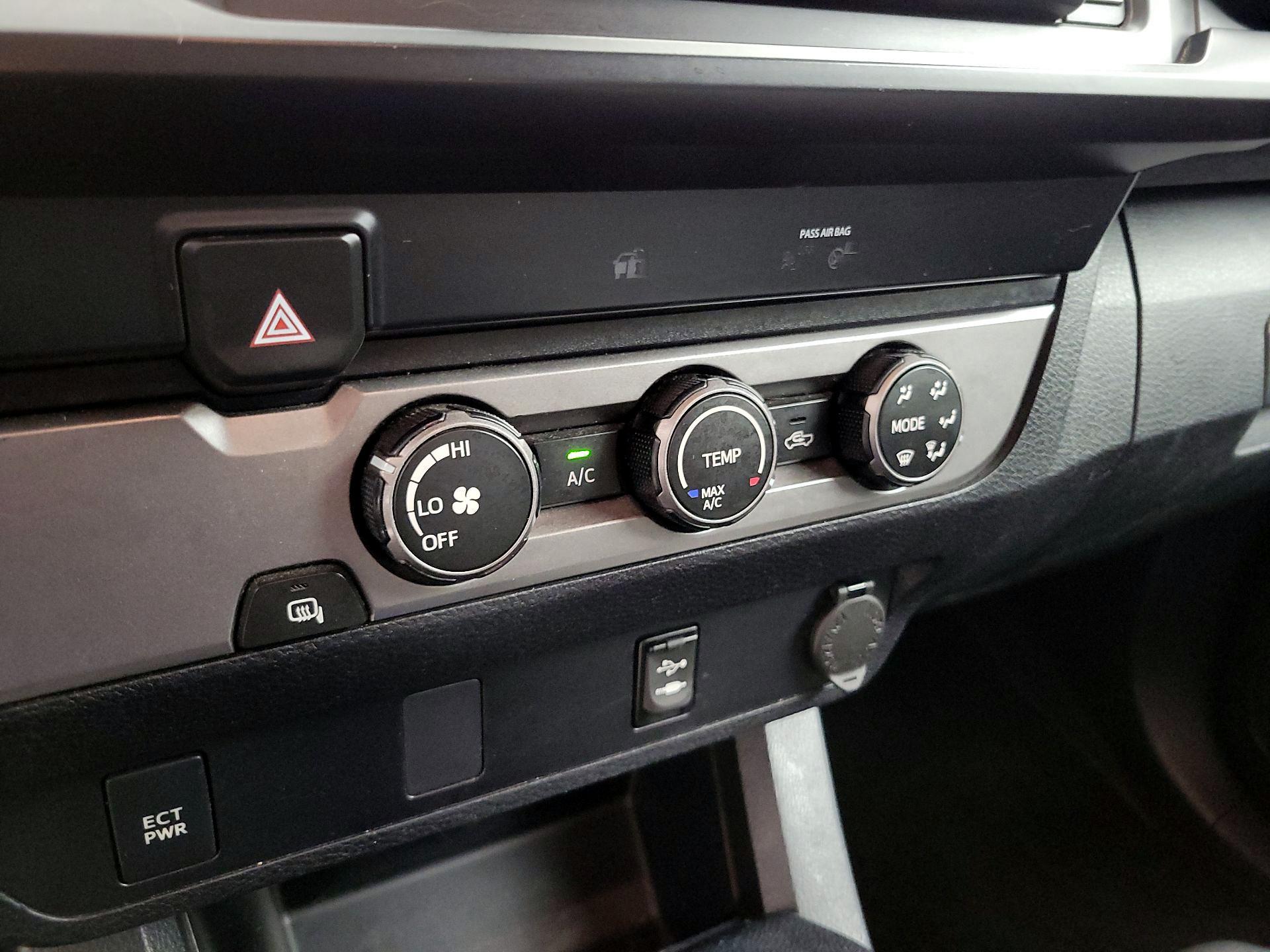 Thumbnail: 2019 Toyota Tacoma - 16