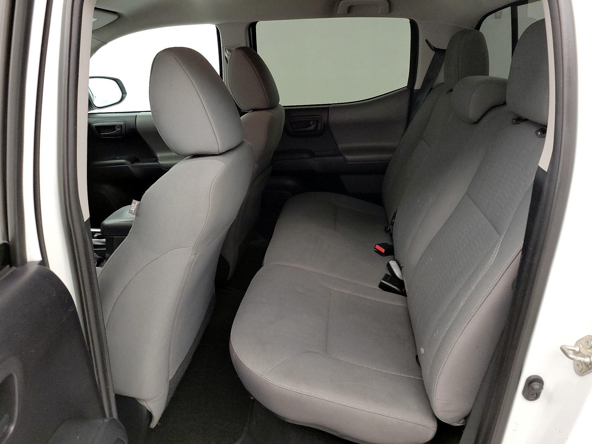 Thumbnail: 2019 Toyota Tacoma - 19