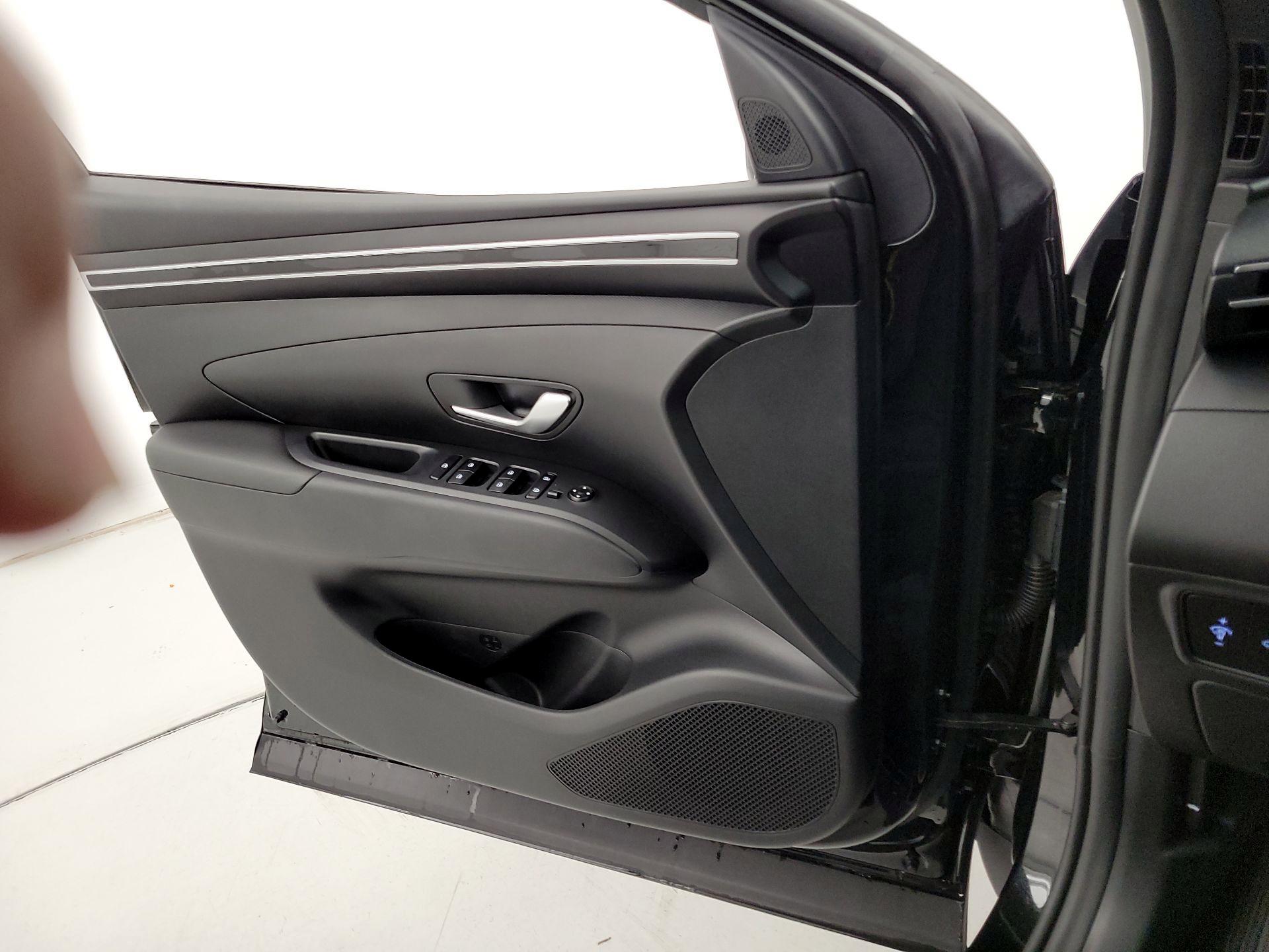 Thumbnail: 2024 Hyundai Santa Cruz - 12