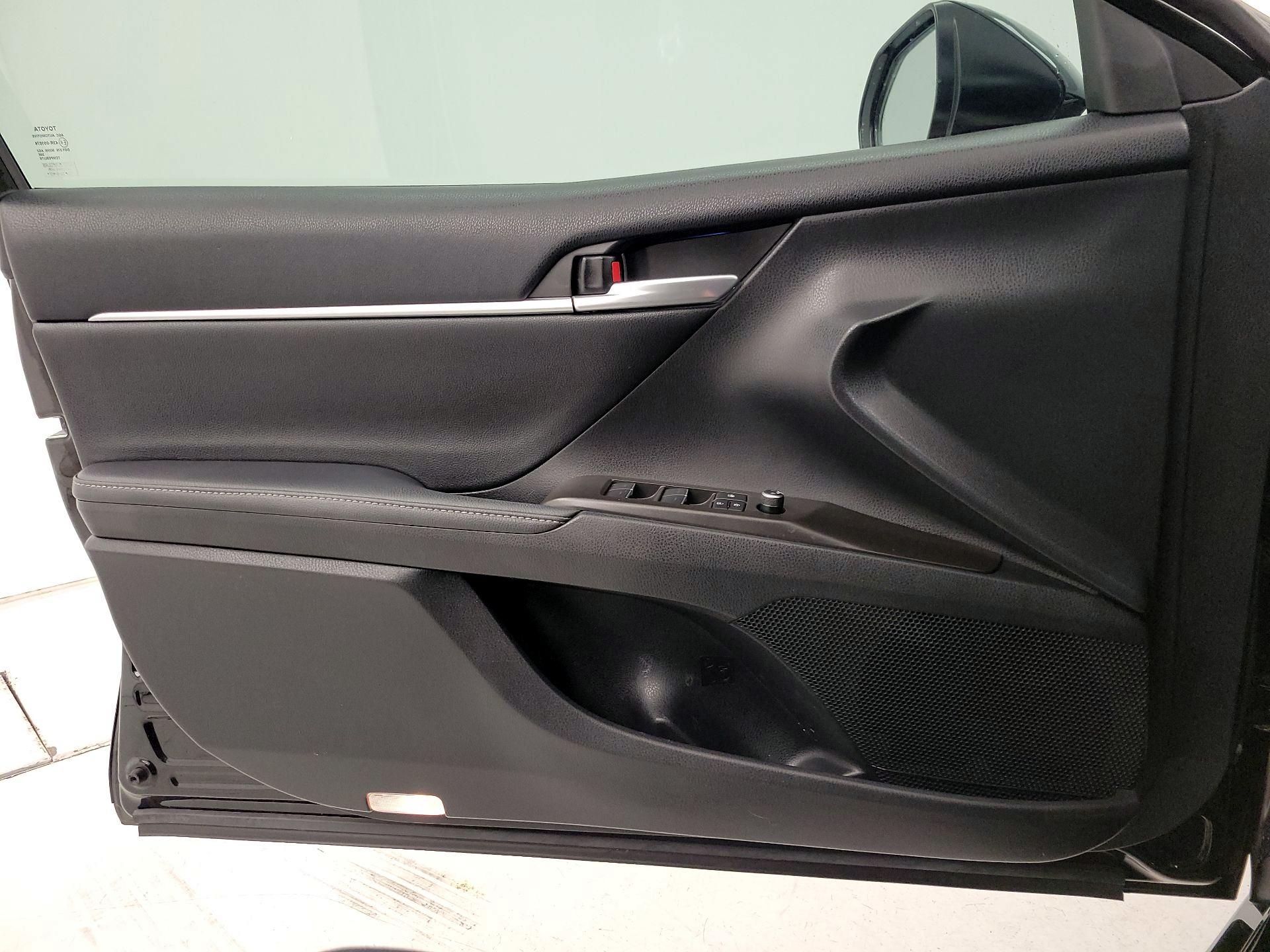 Thumbnail: 2023 Toyota Camry - 12