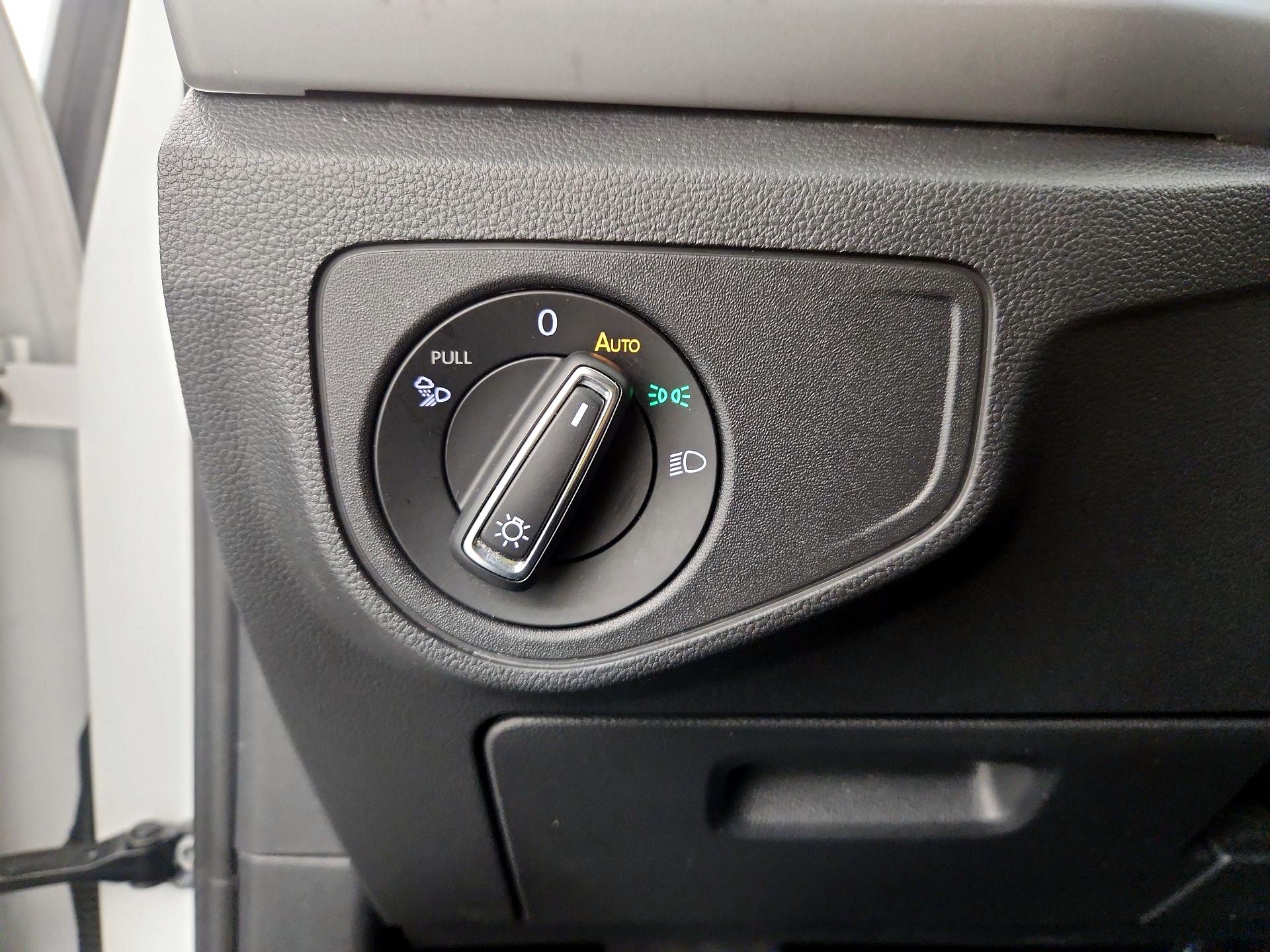 Thumbnail: 2023 Volkswagen Atlas - 13