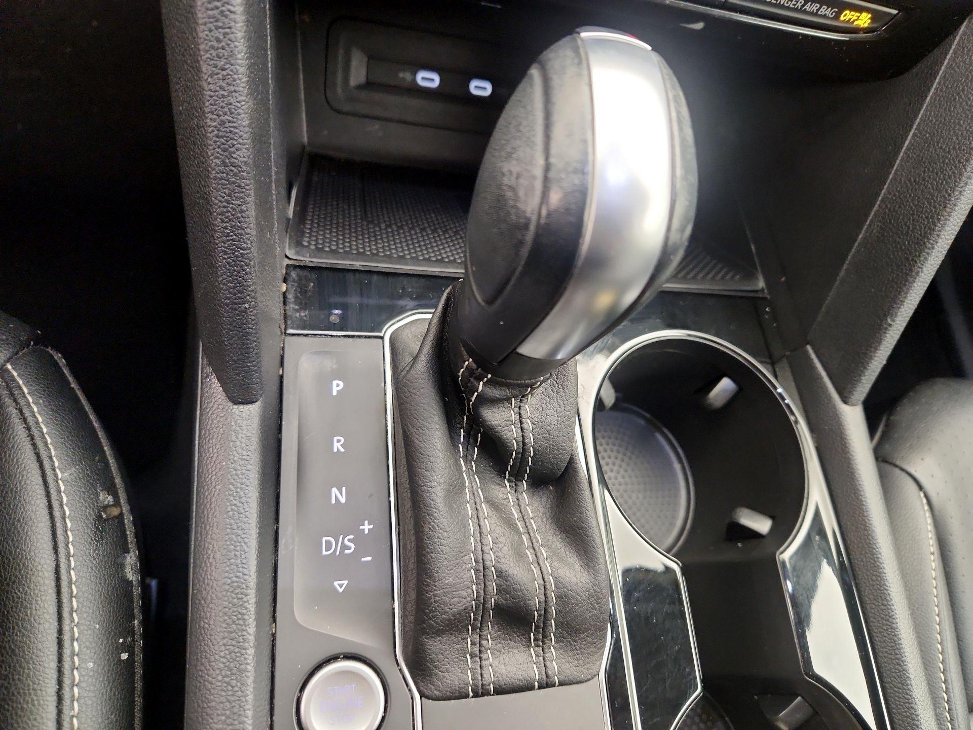 Thumbnail: 2023 Volkswagen Atlas - 17