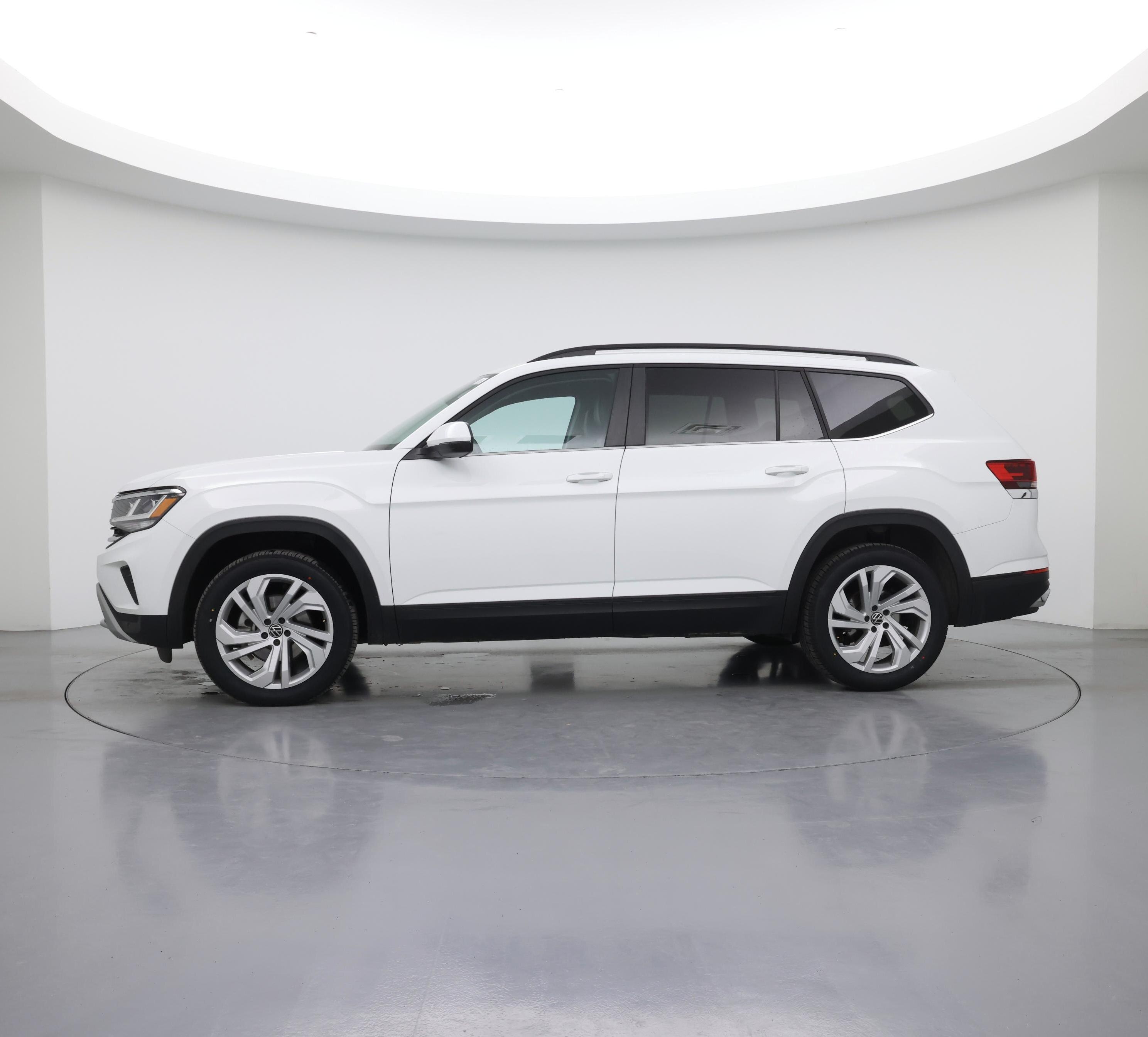 Thumbnail: 2023 Volkswagen Atlas - 3