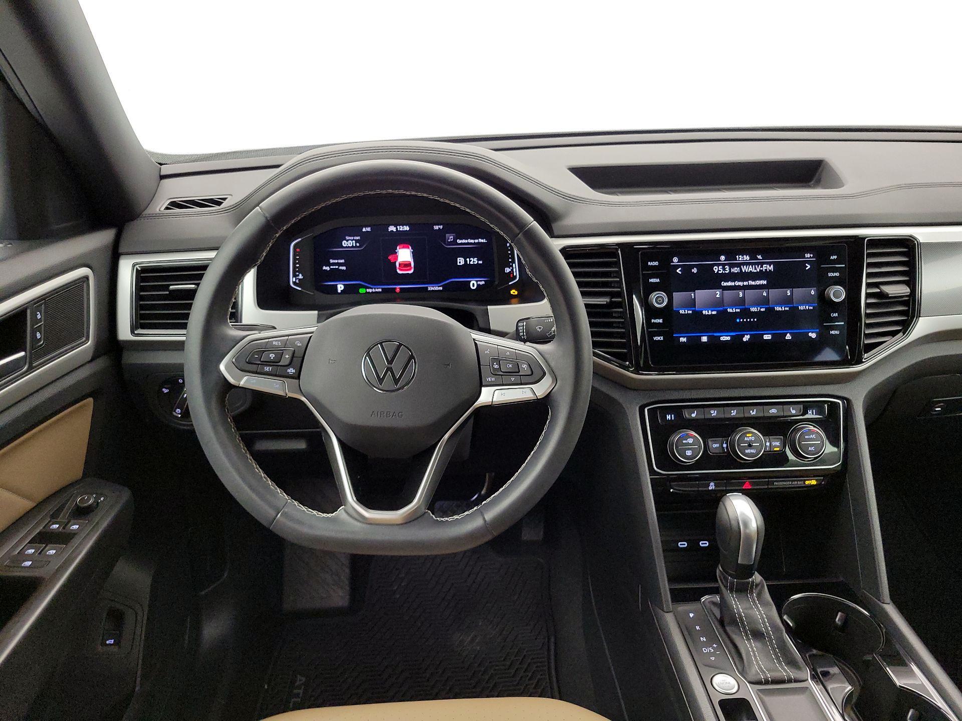 Thumbnail: 2023 Volkswagen Atlas - 10