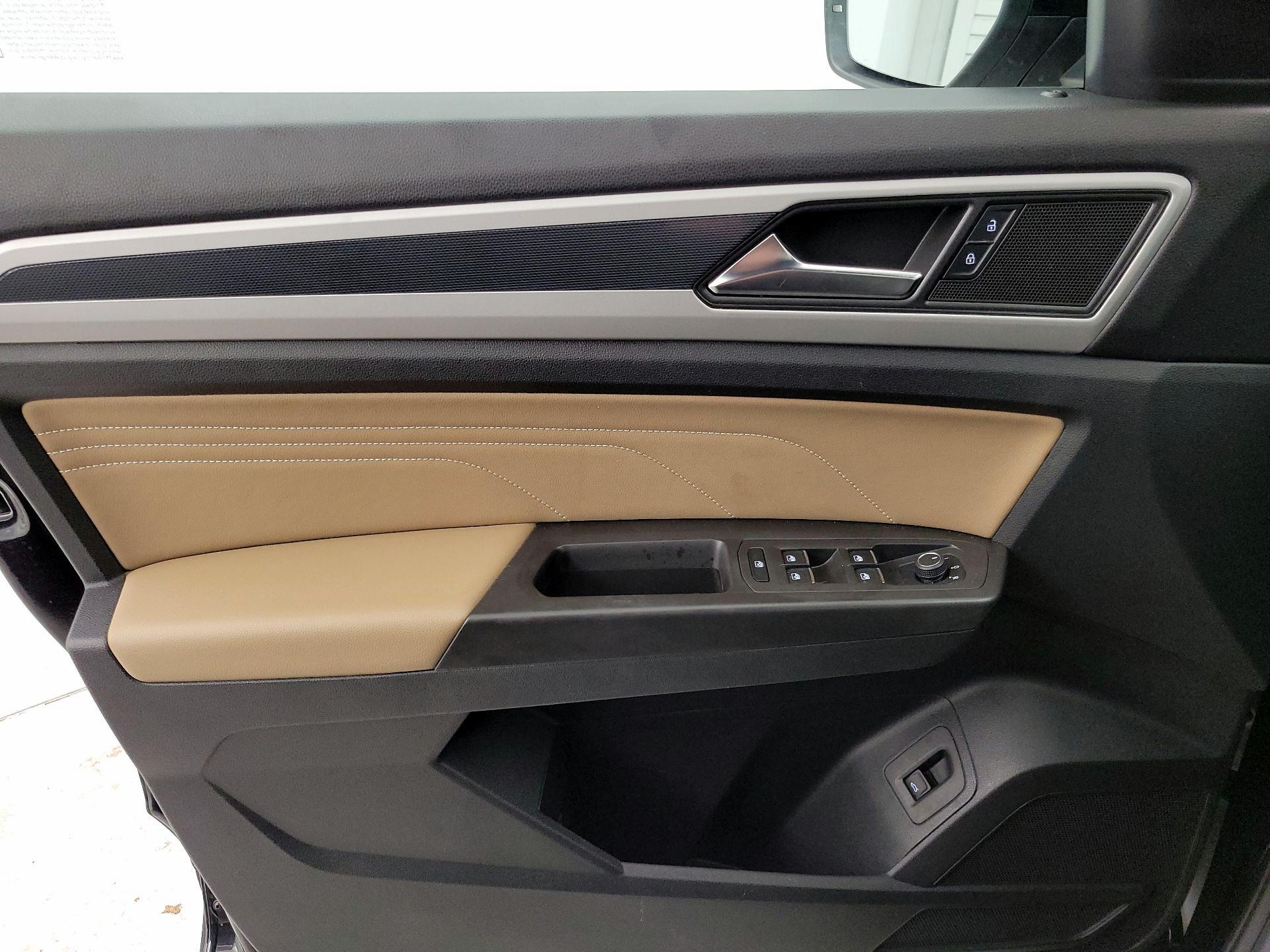 Thumbnail: 2023 Volkswagen Atlas - 12