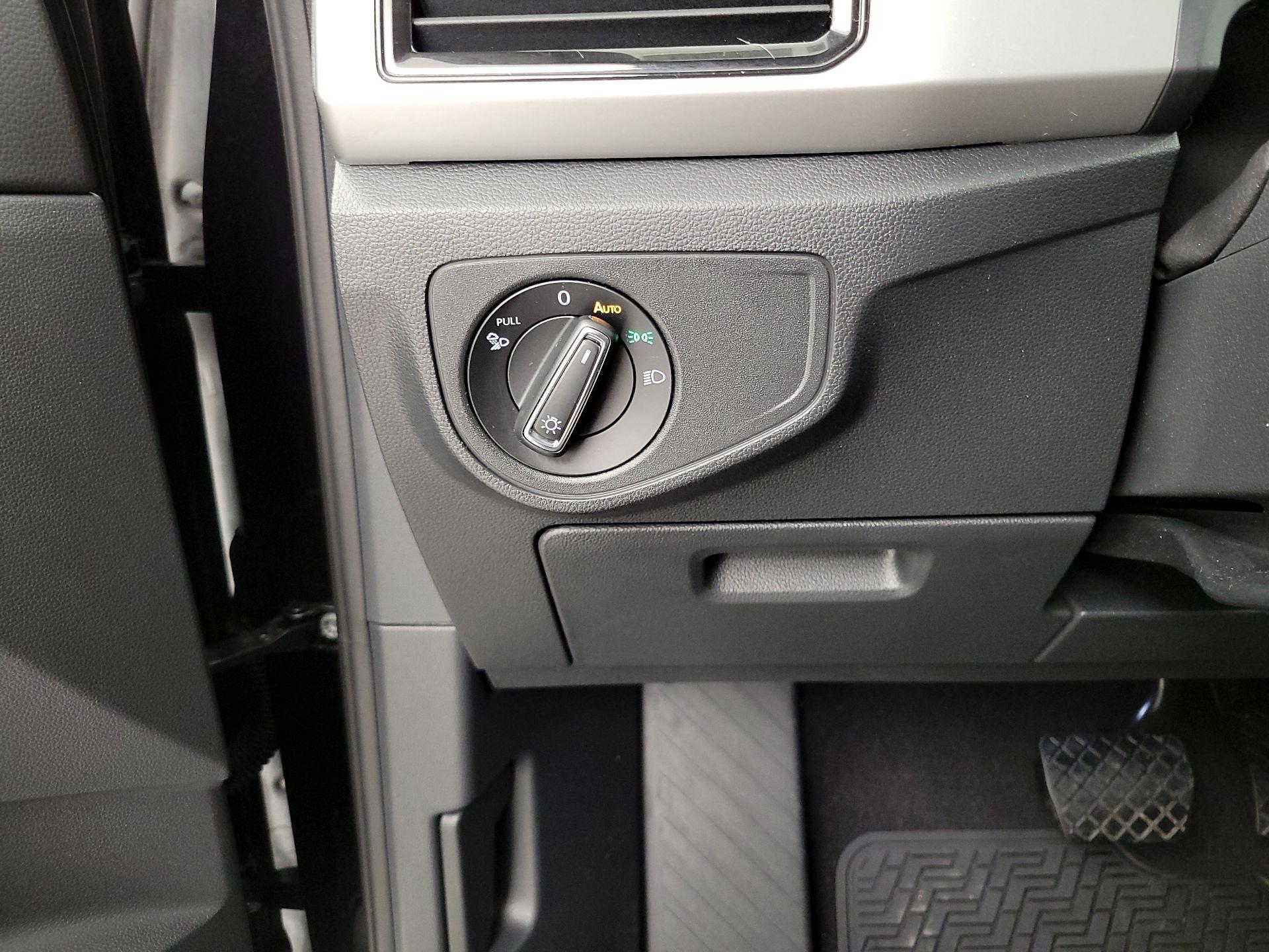 Thumbnail: 2023 Volkswagen Atlas - 13