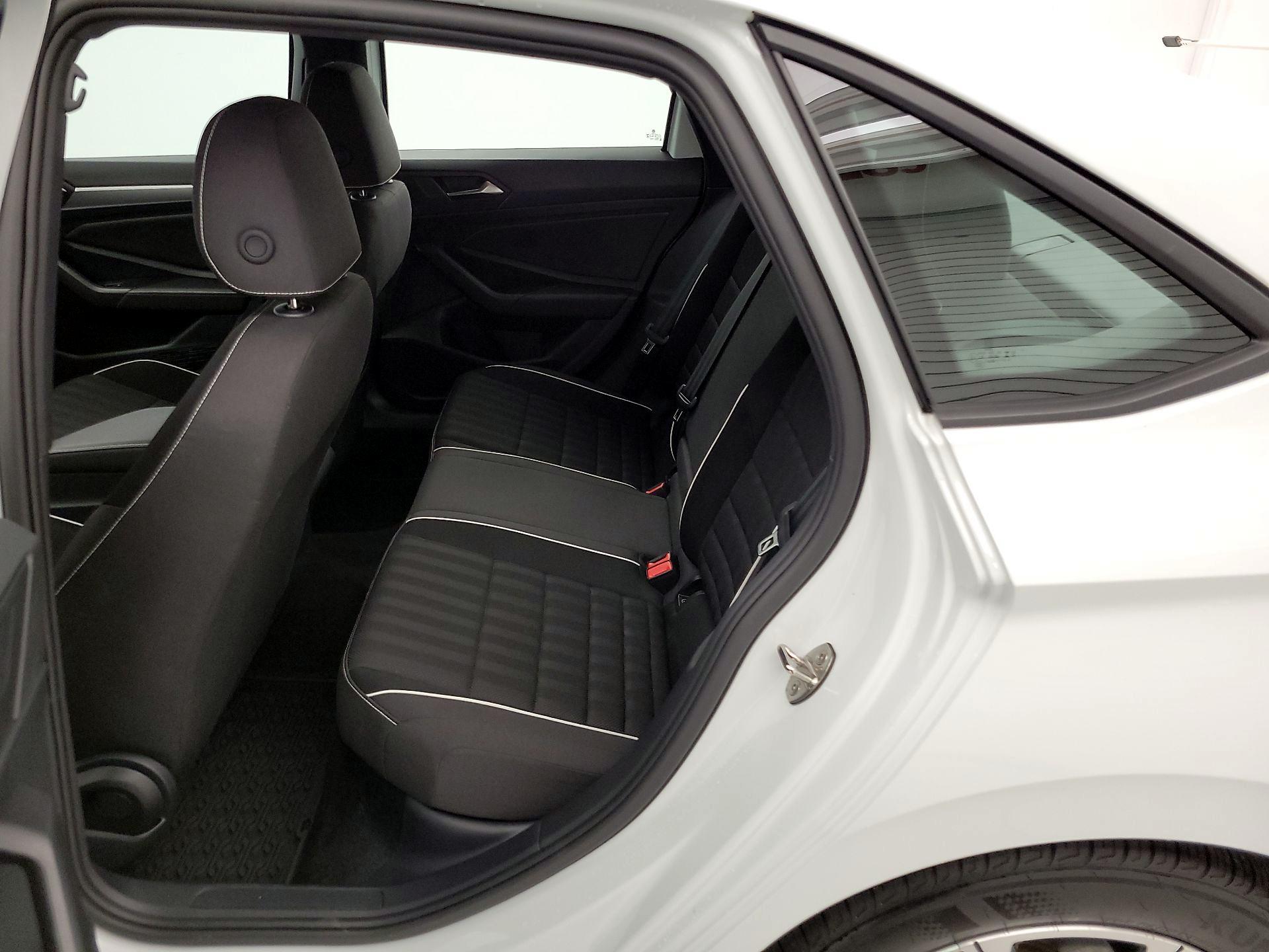 Thumbnail: 2024 Volkswagen Jetta - 19