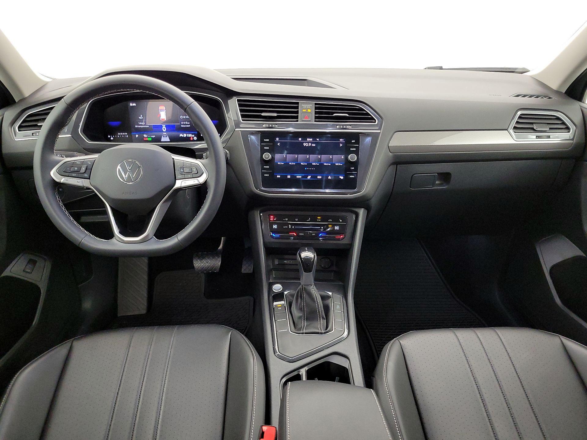 Thumbnail: 2024 Volkswagen Tiguan - 9