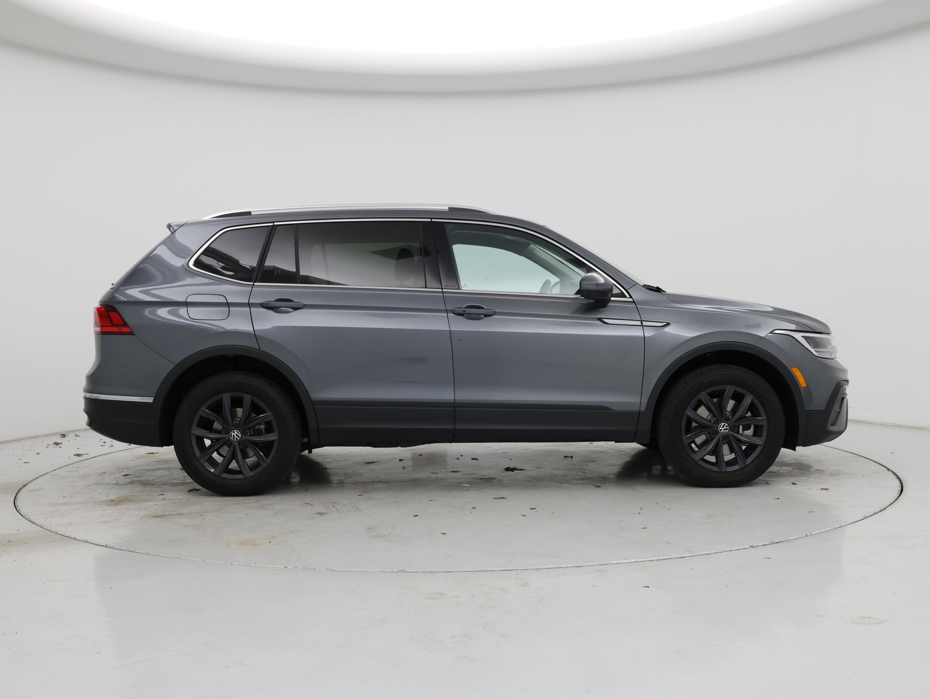 Thumbnail: 2024 Volkswagen Tiguan - 7