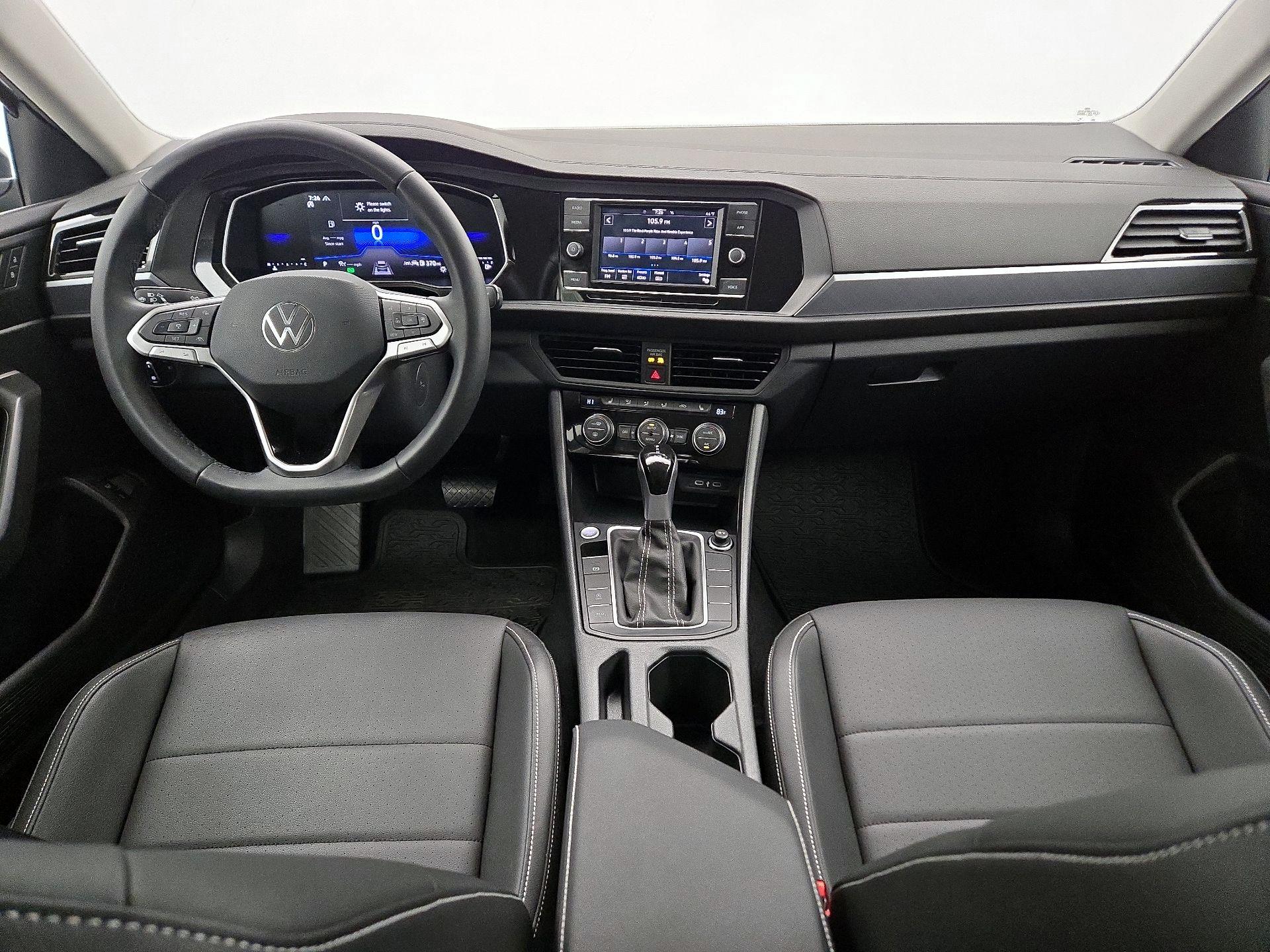 Thumbnail: 2024 Volkswagen Jetta - 9