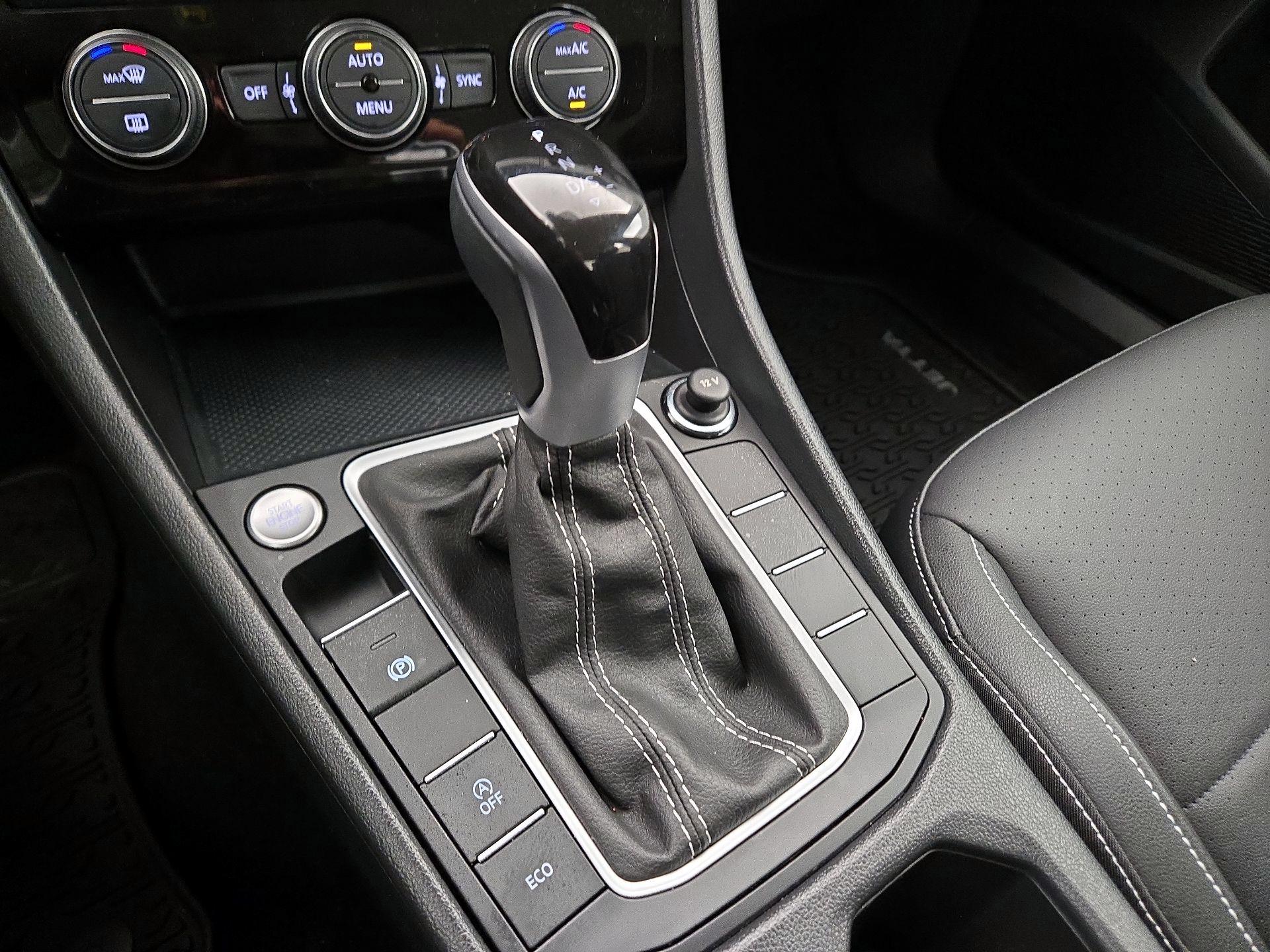 Thumbnail: 2024 Volkswagen Jetta - 17