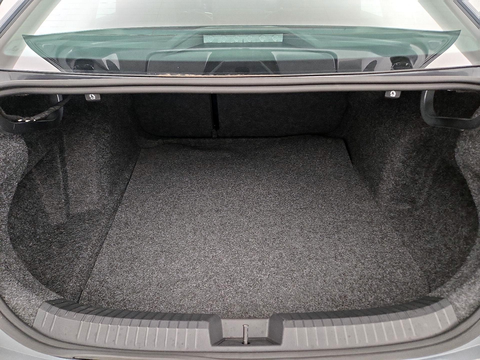 Thumbnail: 2024 Volkswagen Jetta - 20