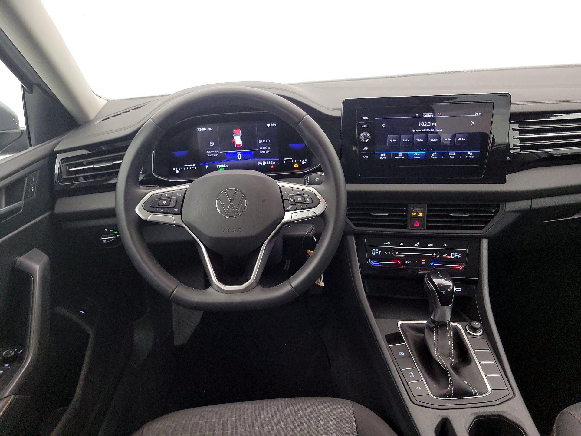 Thumbnail: 2025 Volkswagen Jetta - 10